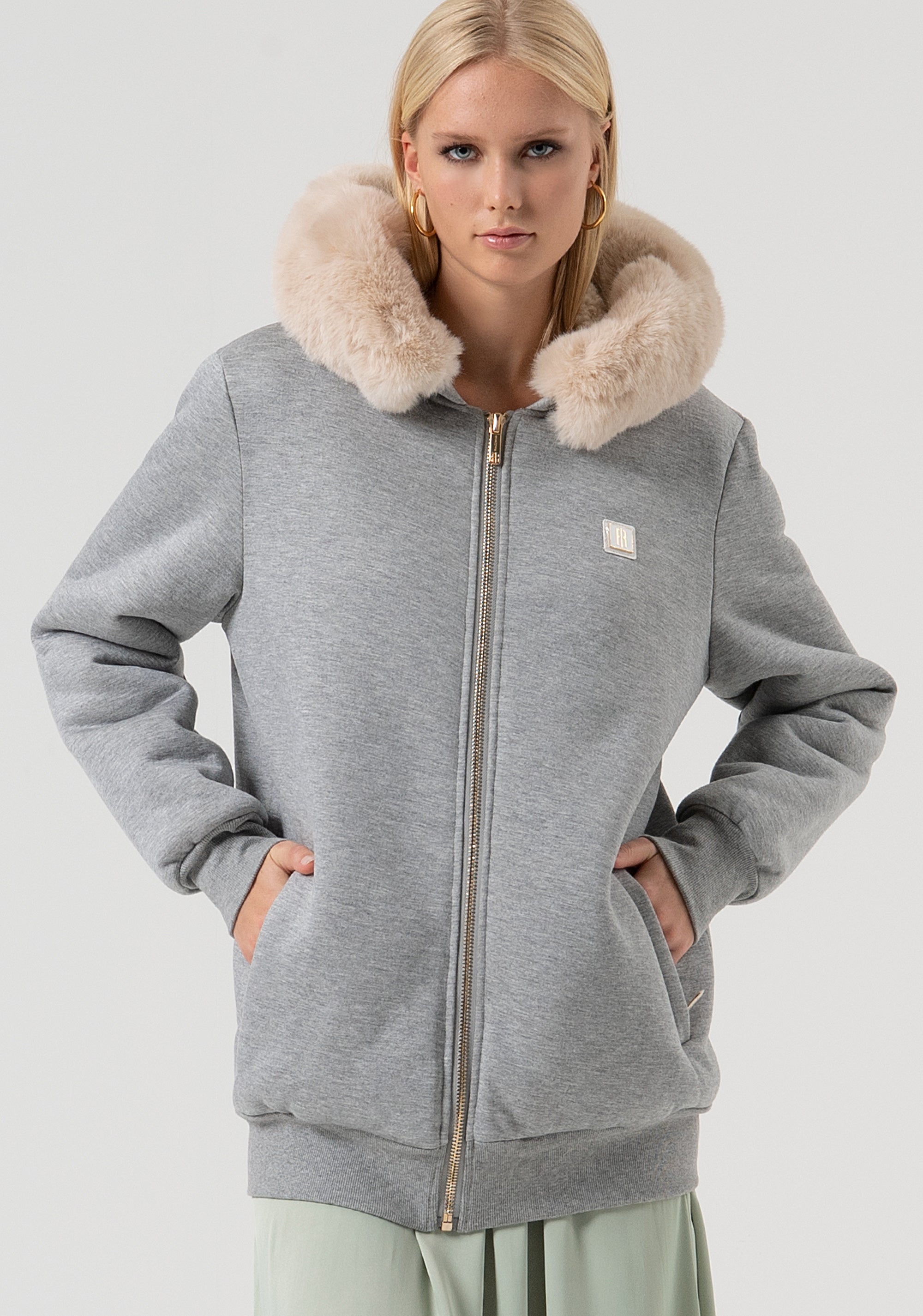 Felpa imbottita over con cappuccio FR25WC6001F42901-T04 Fracomina