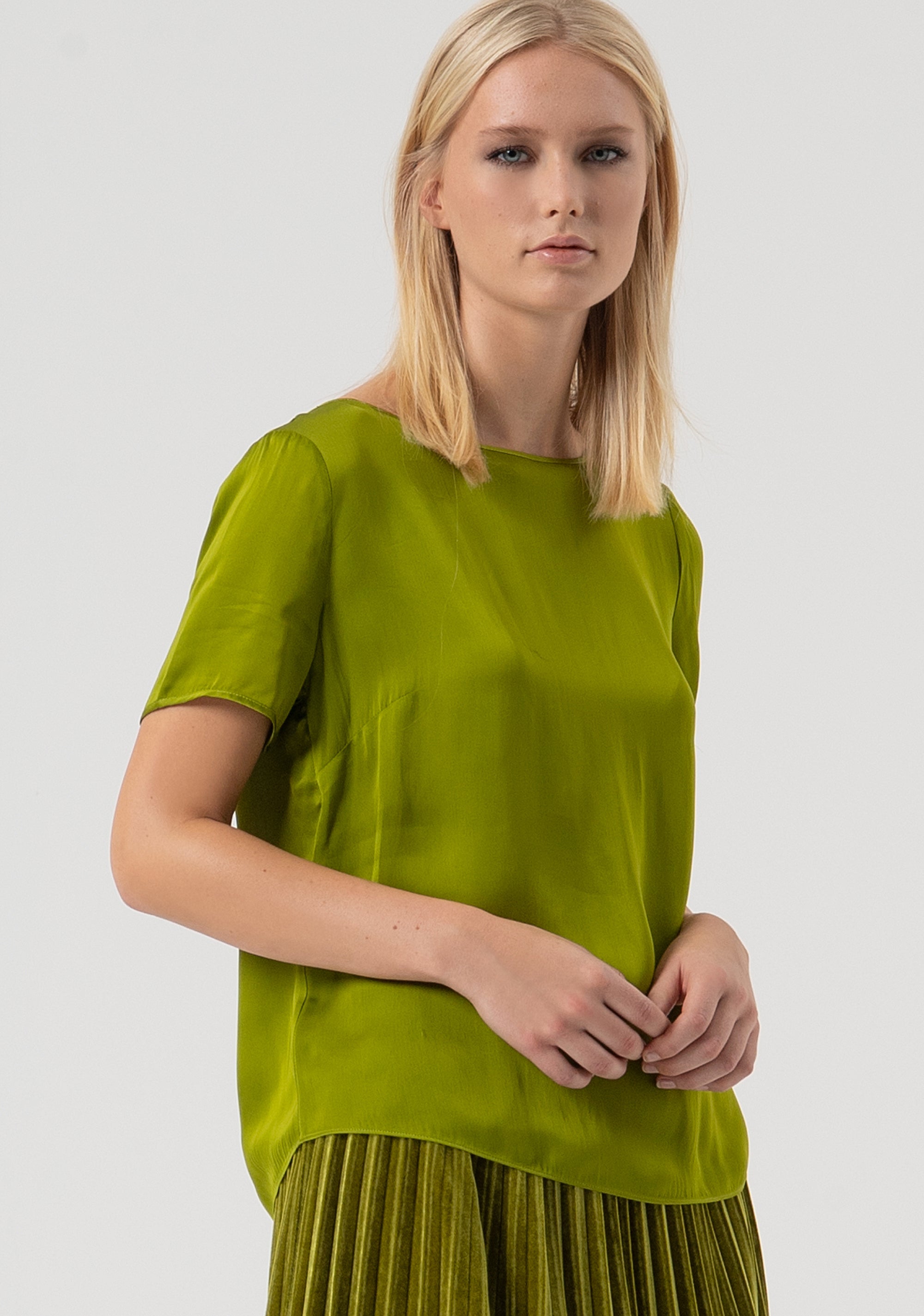 Blusa regular in raso con seta FR25WT1017W80701-813 Fracomina
