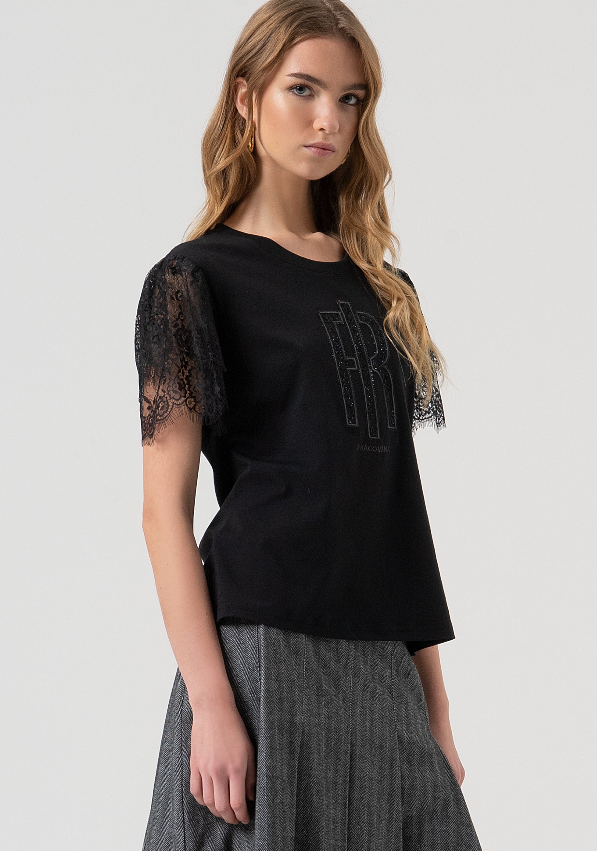 T-shirt regular in jersey con maniche corte in pizzo FR25WT3059J401G1-053 Fracomina
