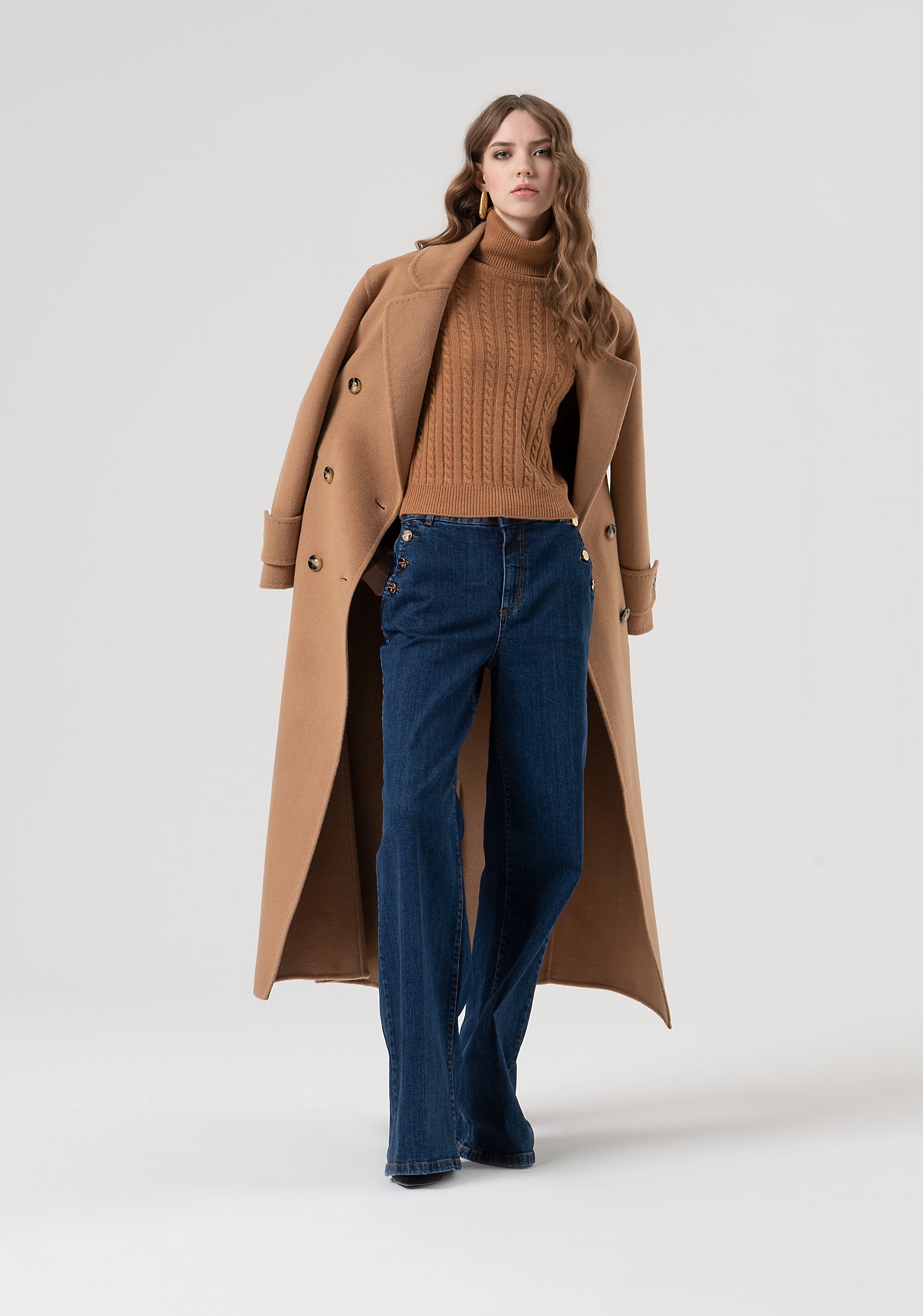 Maglia regular con punto treccia in lana e cashmere