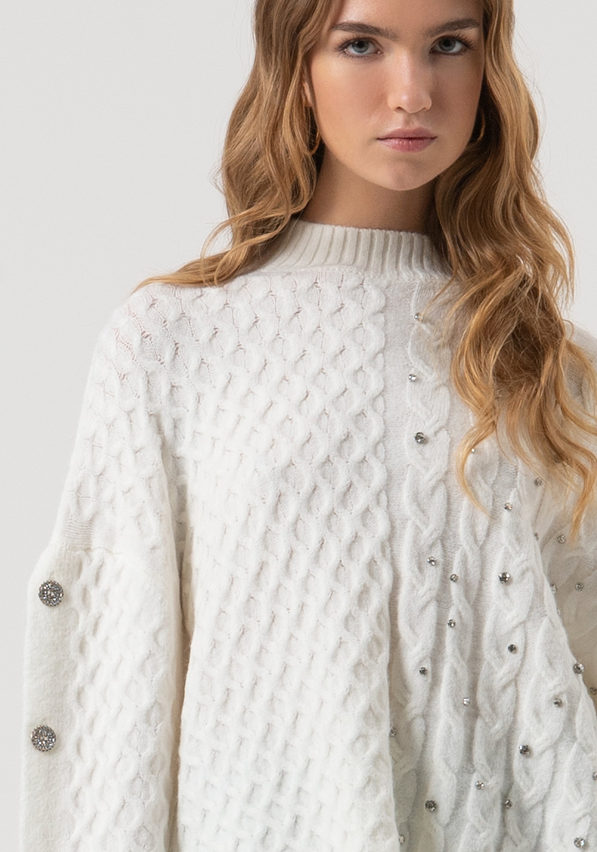 Maglia over con punto treccia e pietre luminose applicate FR25WT7037K47101-108 Fracomina