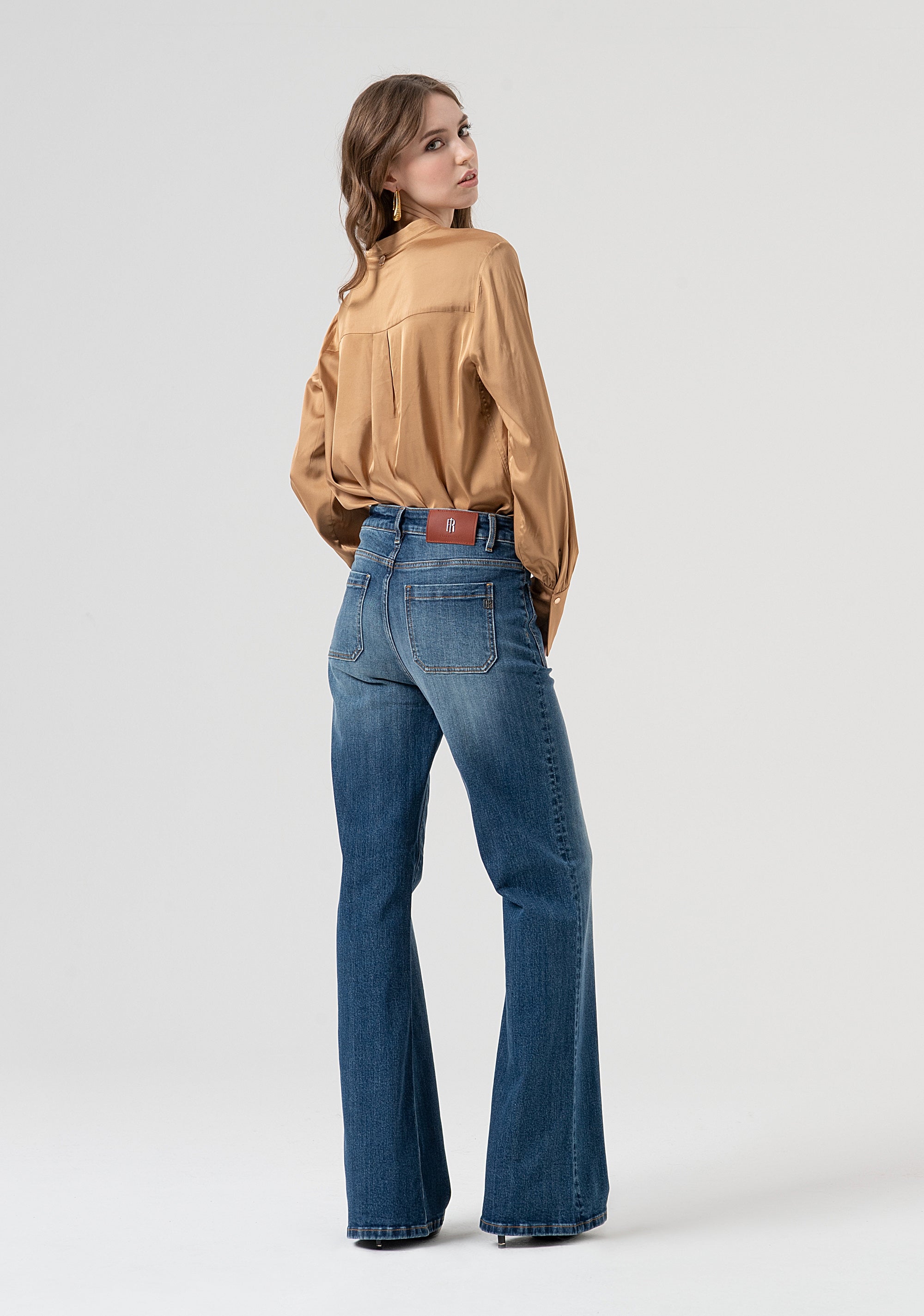 Jeans flare in denim con lavaggio medio FR25WV2011D401P2-A99 Fracomina