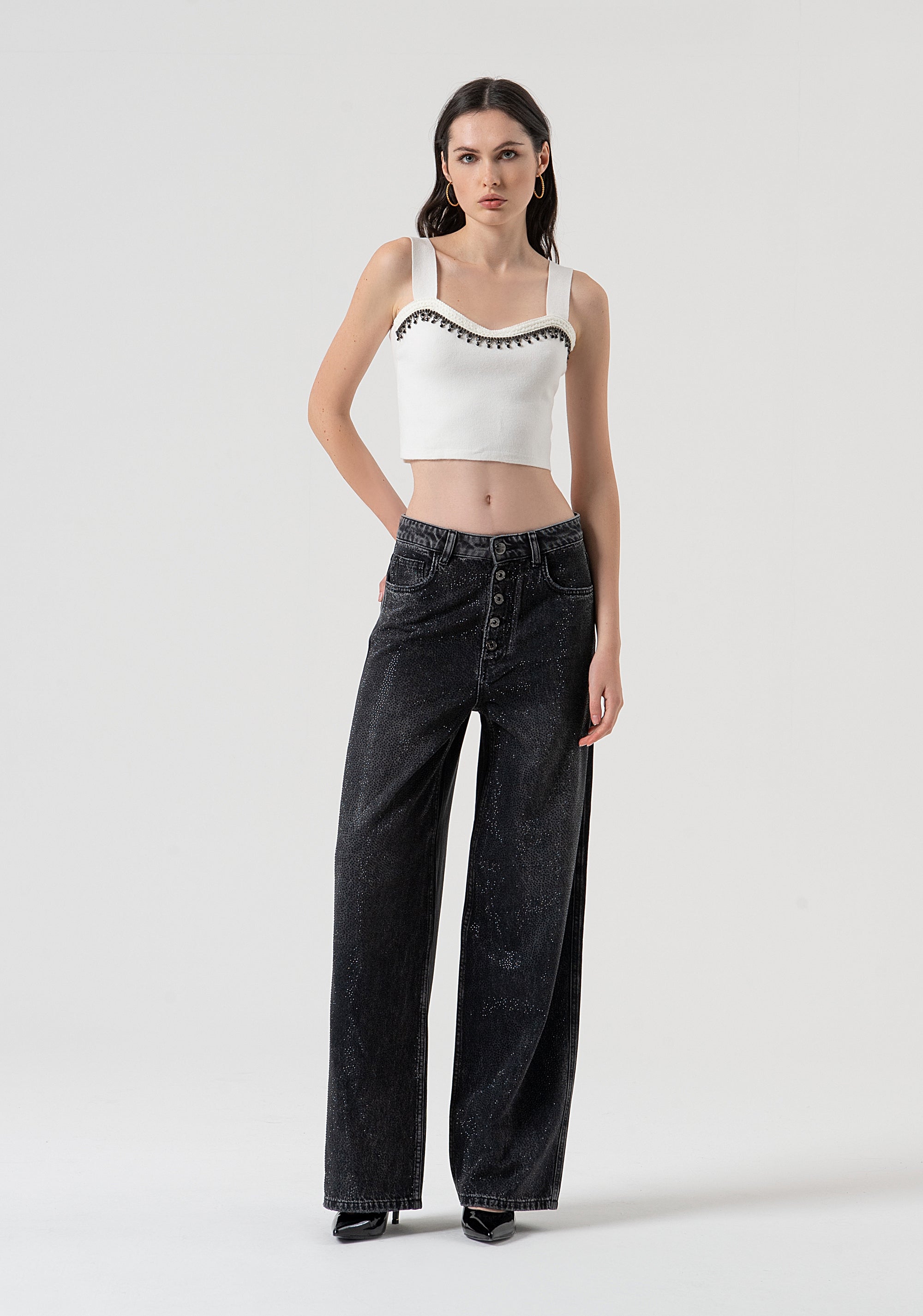 Pantaloni wide palazzo in denim nero con lavaggio scuro e strass FR25WV3013D419R9-H21 Fracomina