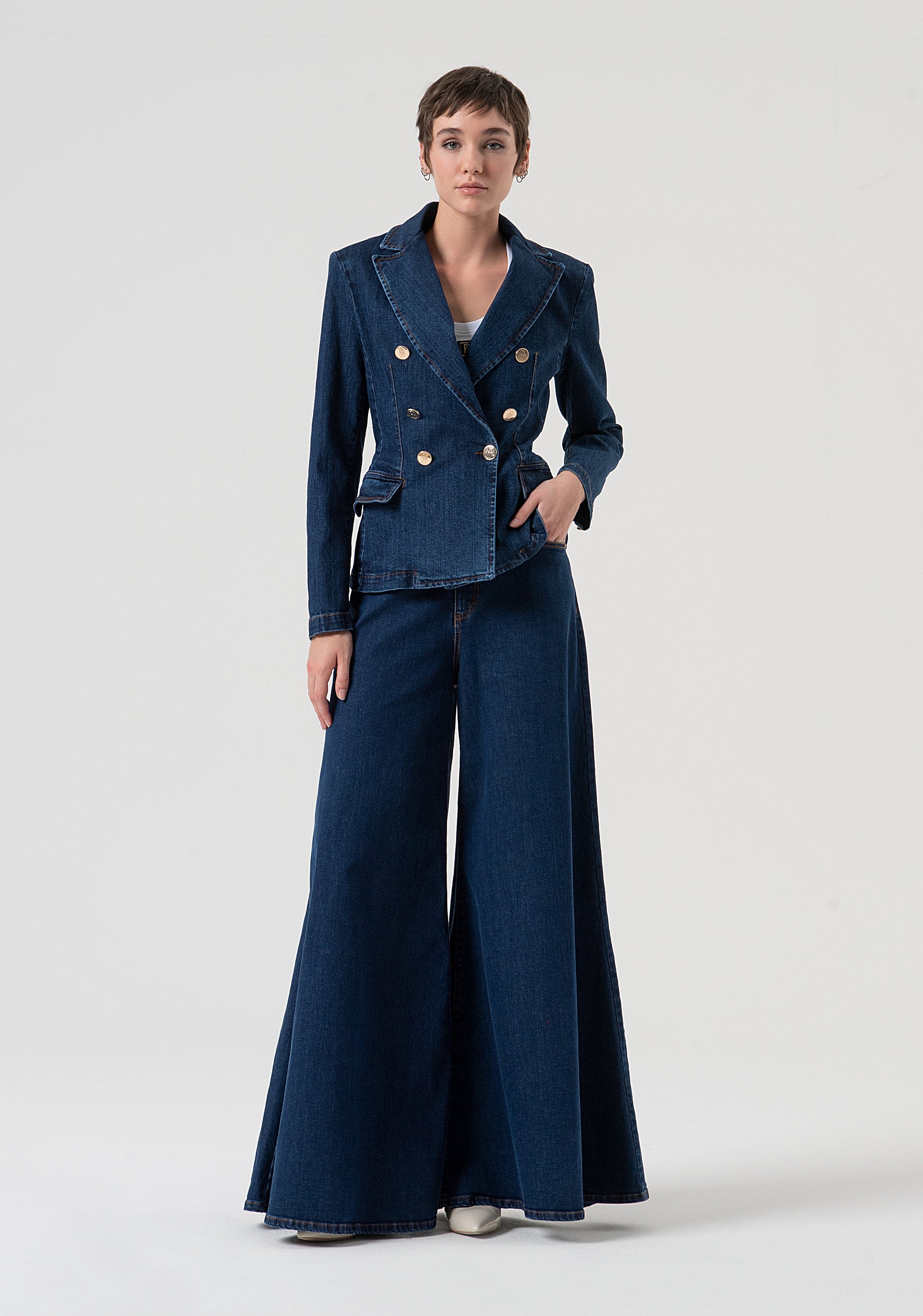 Jeans super flare in denim con lavaggio scuro FR25WV3014D46402-987 Fracomina