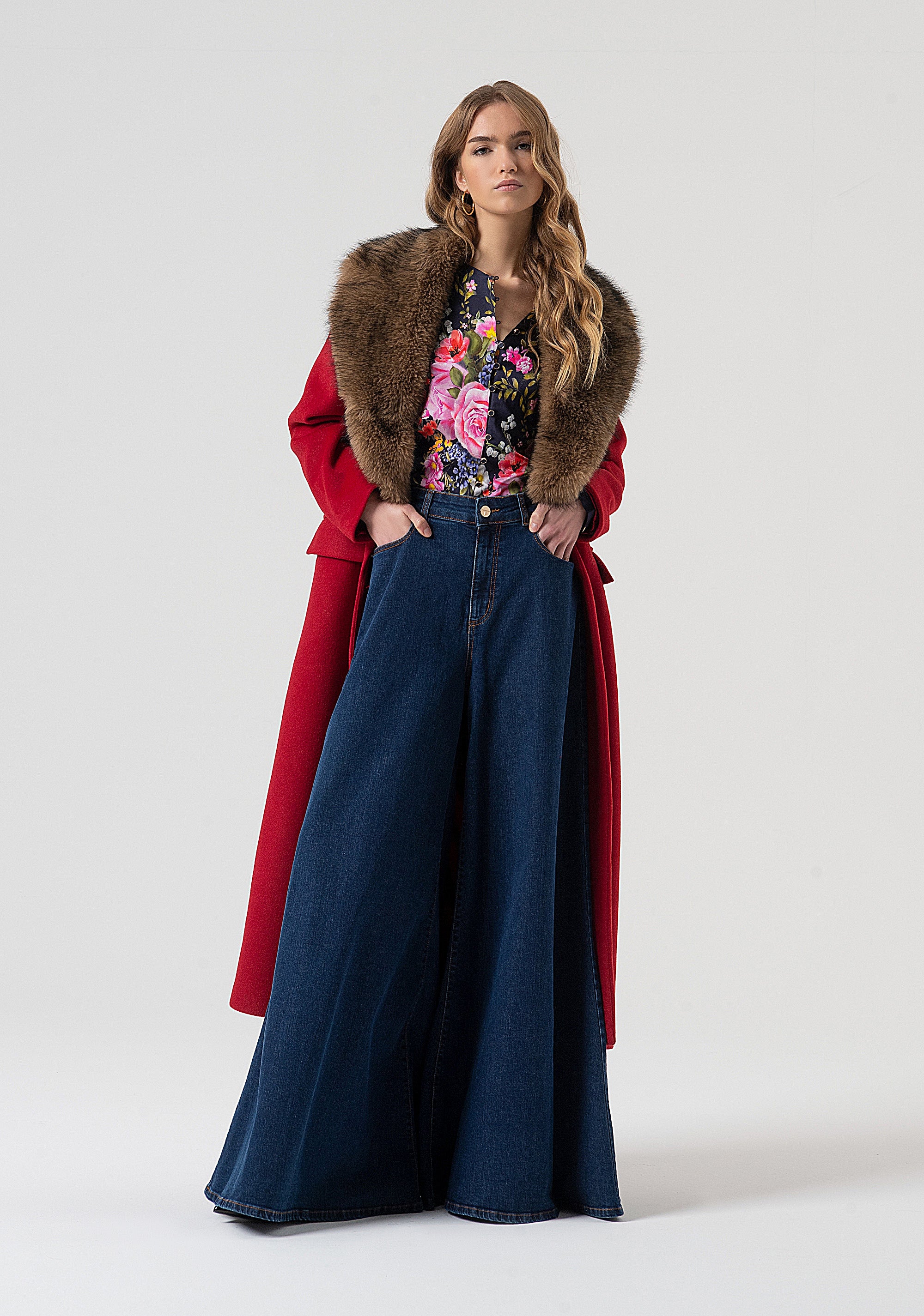 Jeans super flare in denim con lavaggio scuro FR25WV3014D46402-987 Fracomina