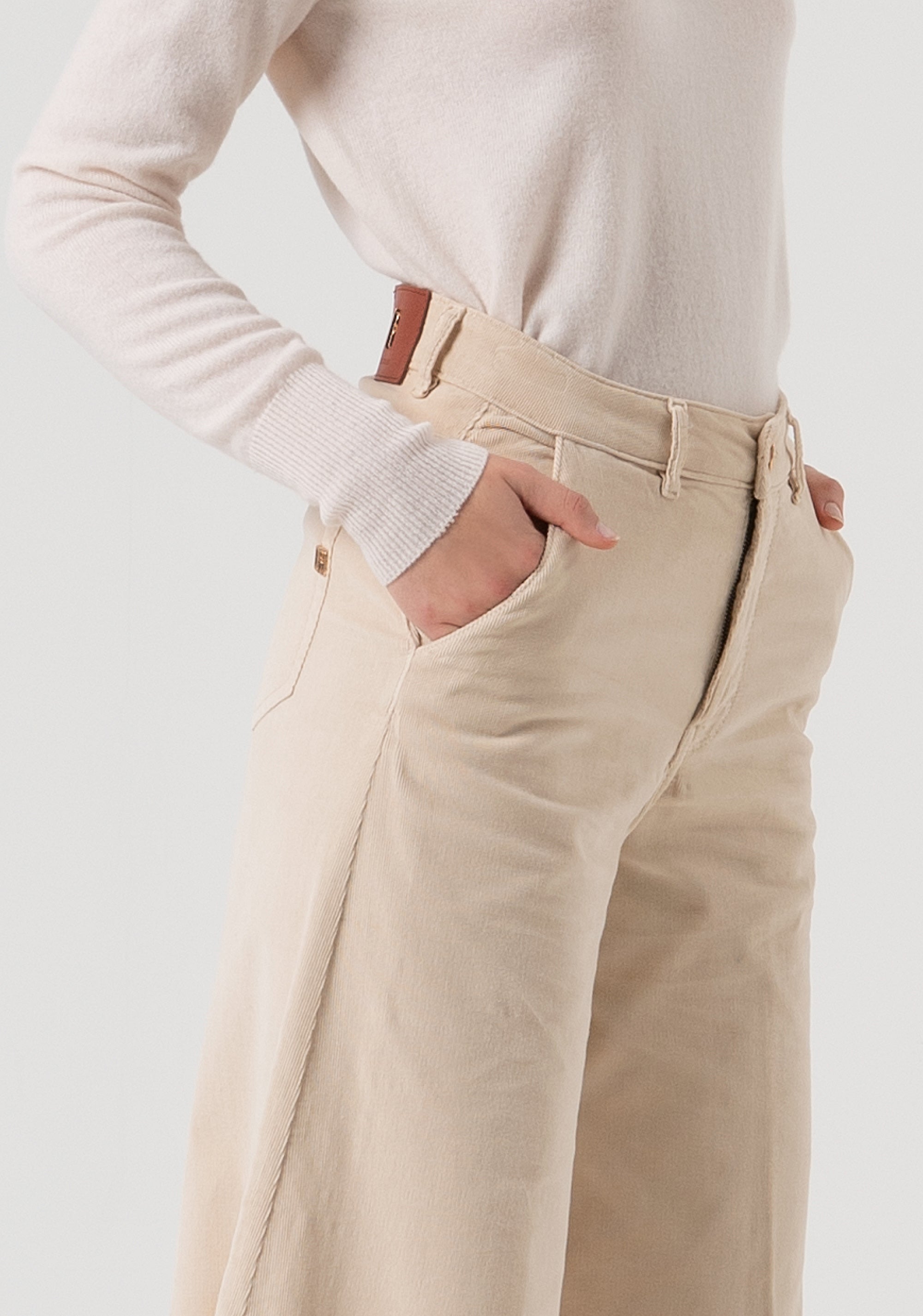 Pantalone super flare in velluto 1000 righe FR25WV3014W56901-508 Fracomina
