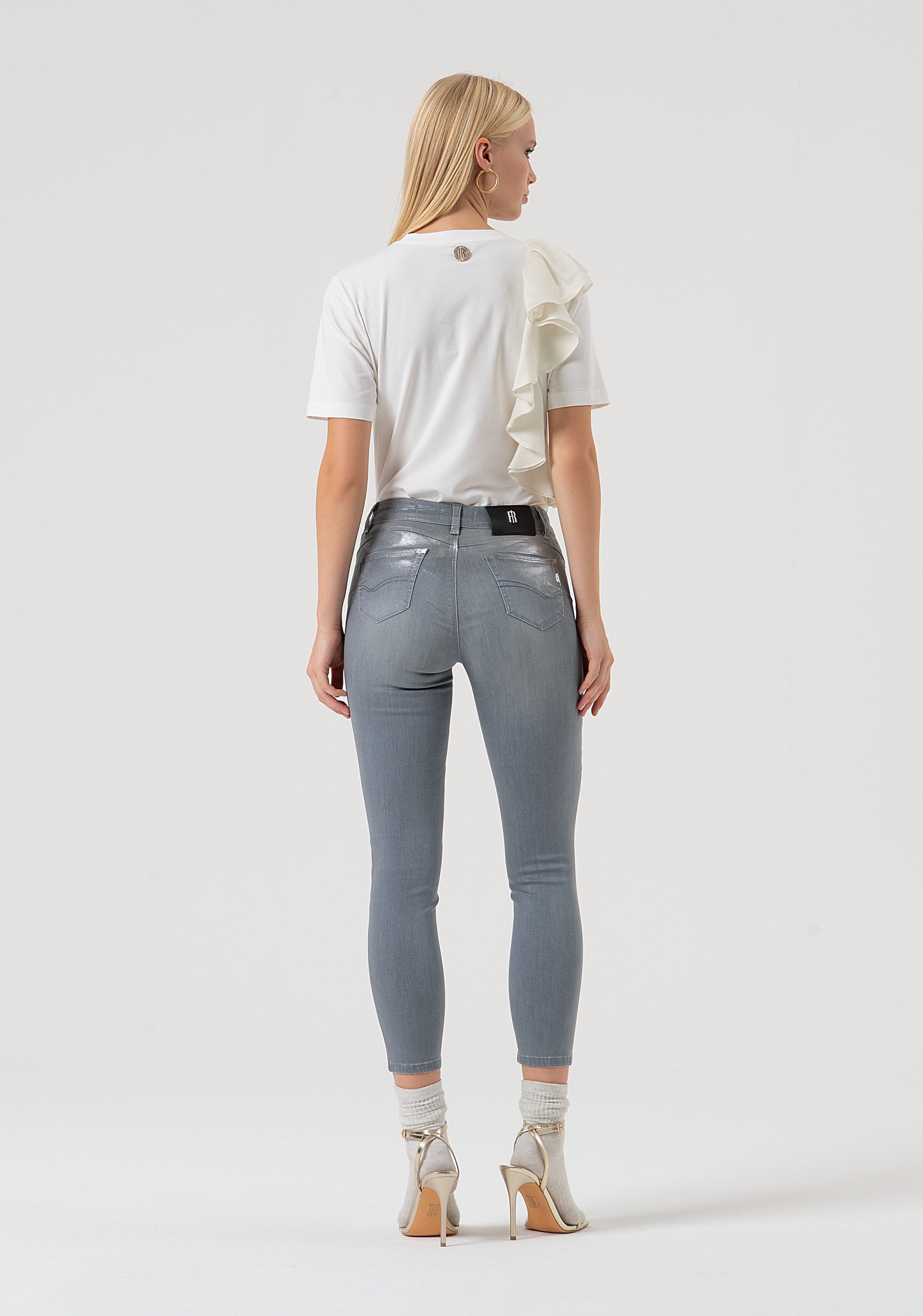 Jeans slim effetto push up in denim grigio con spalmatura FR25WV8000D408P9-T54 Fracomina