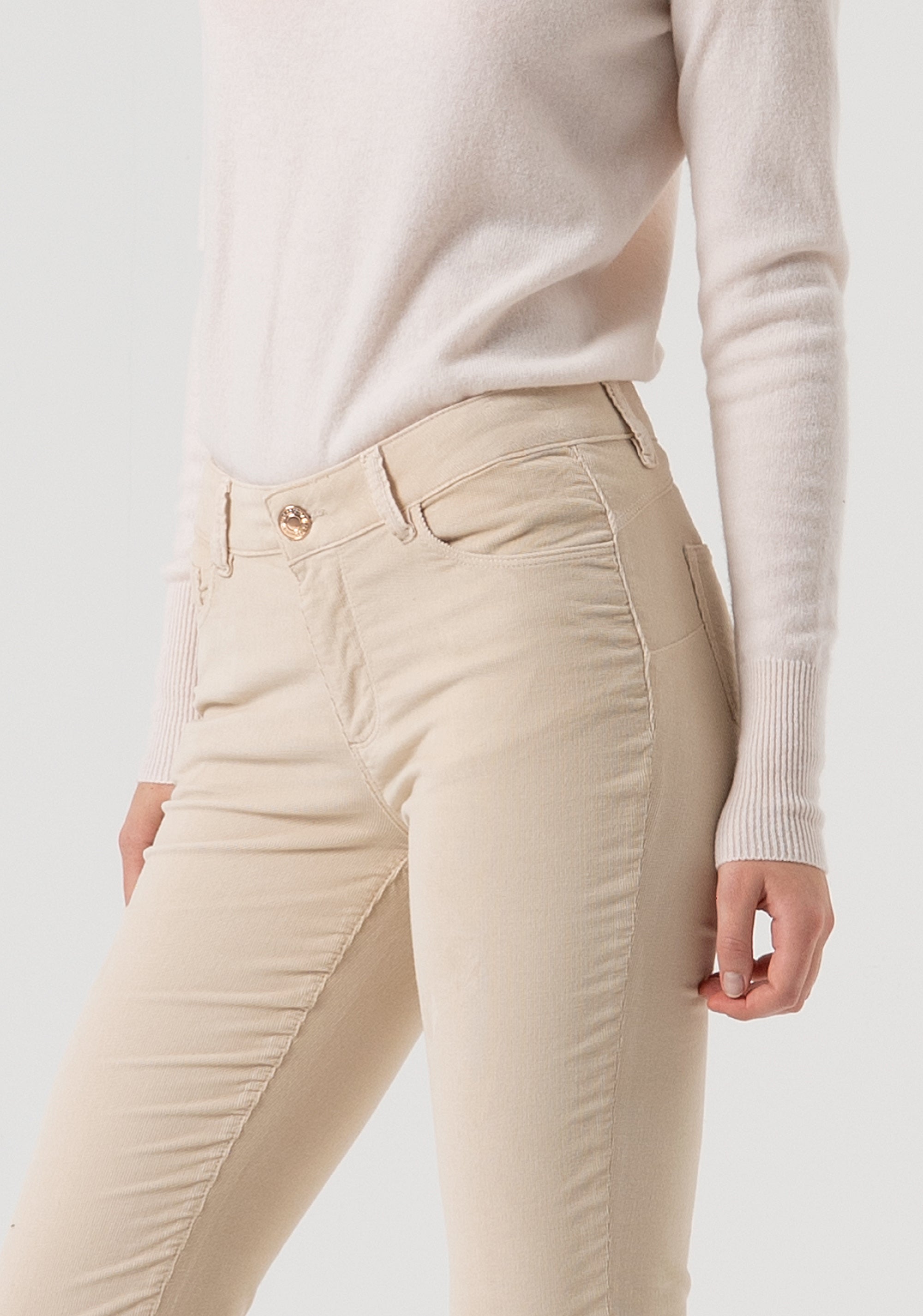 Pantalone bootcut effetto push up in velluto 1000 righe FR25WV8020W56901-508 Fracomina