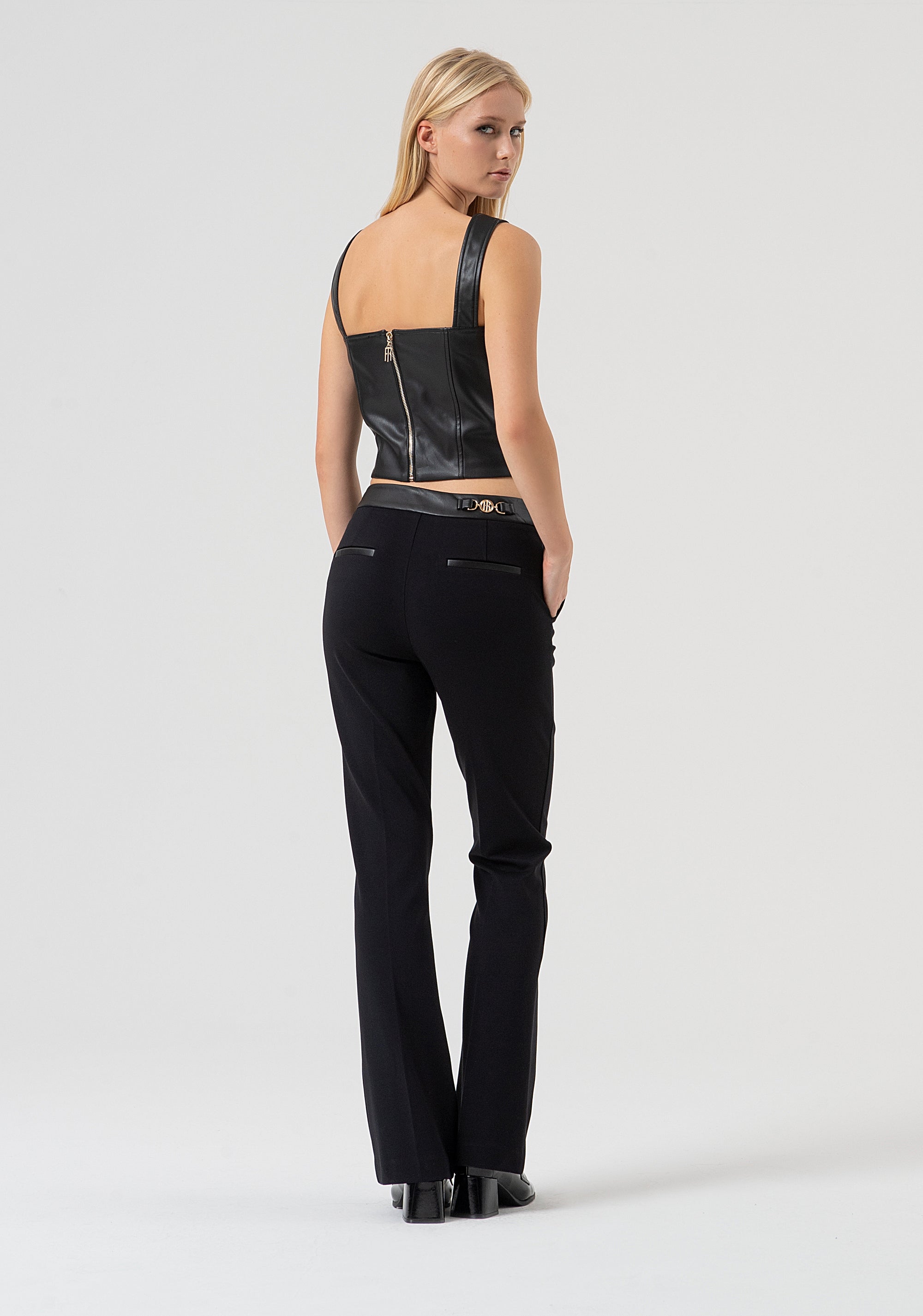 Pantalone bootcut in tessuto stretch FR25WVA006W78001-053 Fracomina