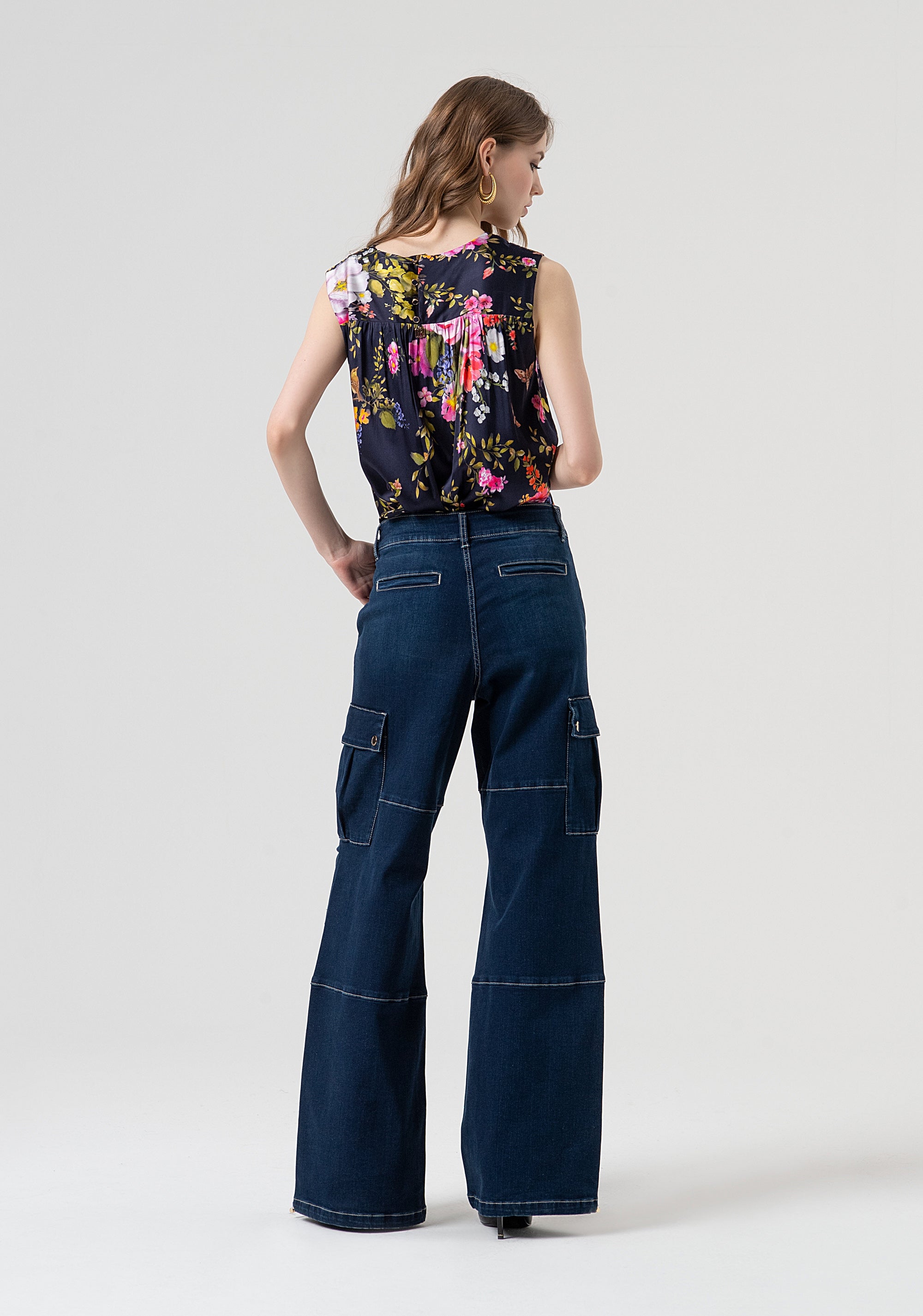 Jeans cargo in denim con lavaggio scuro FR25WVC008D46001-117 Fracomina
