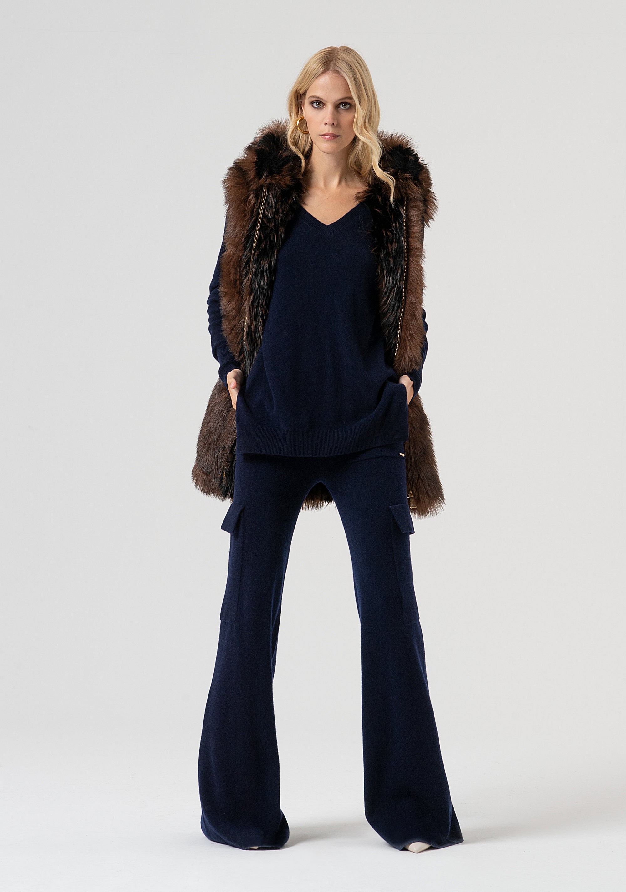 Pantaloni flare in maglia di lana FR25WVC009K47301-117 Fracomina