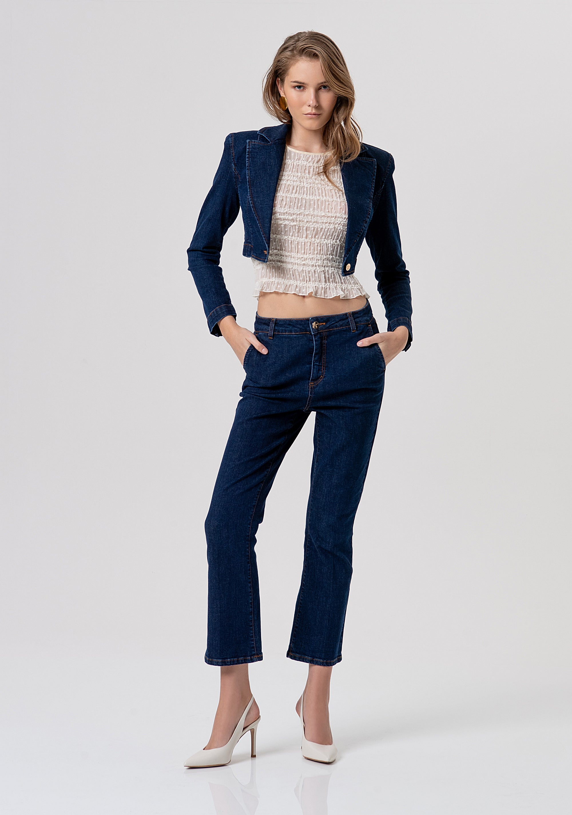 Blazer Crop in Denim con Spalline Strutturate