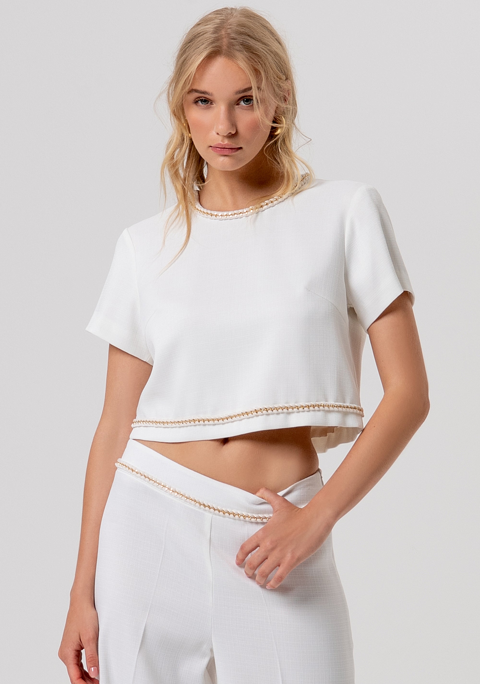 Top cropped con applicazioni luminose FR26ST1001W43901-108 Fracomina