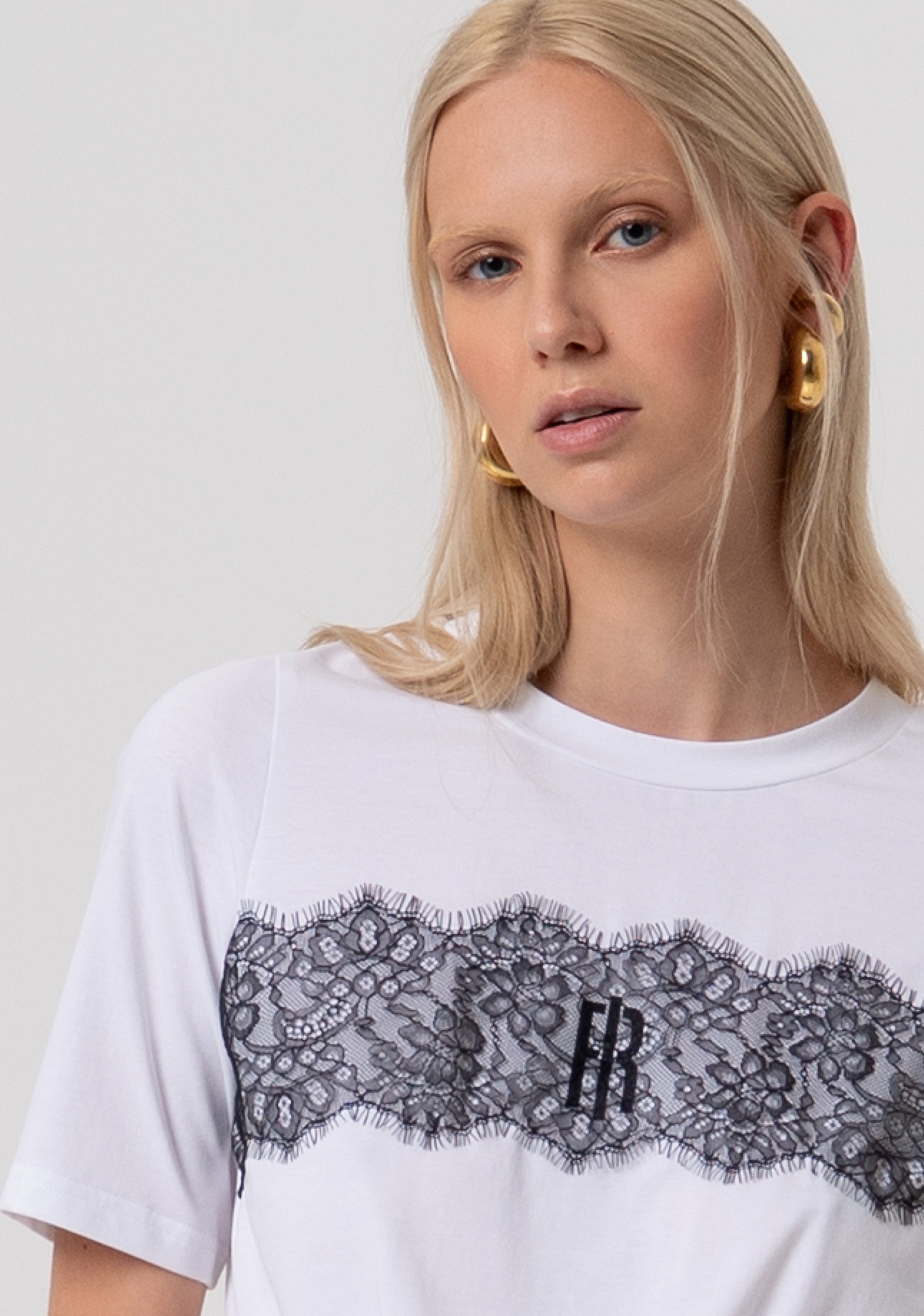 T-shirt cropped in jersey con nodo FR26ST3028J401G1-278 Fracomina
