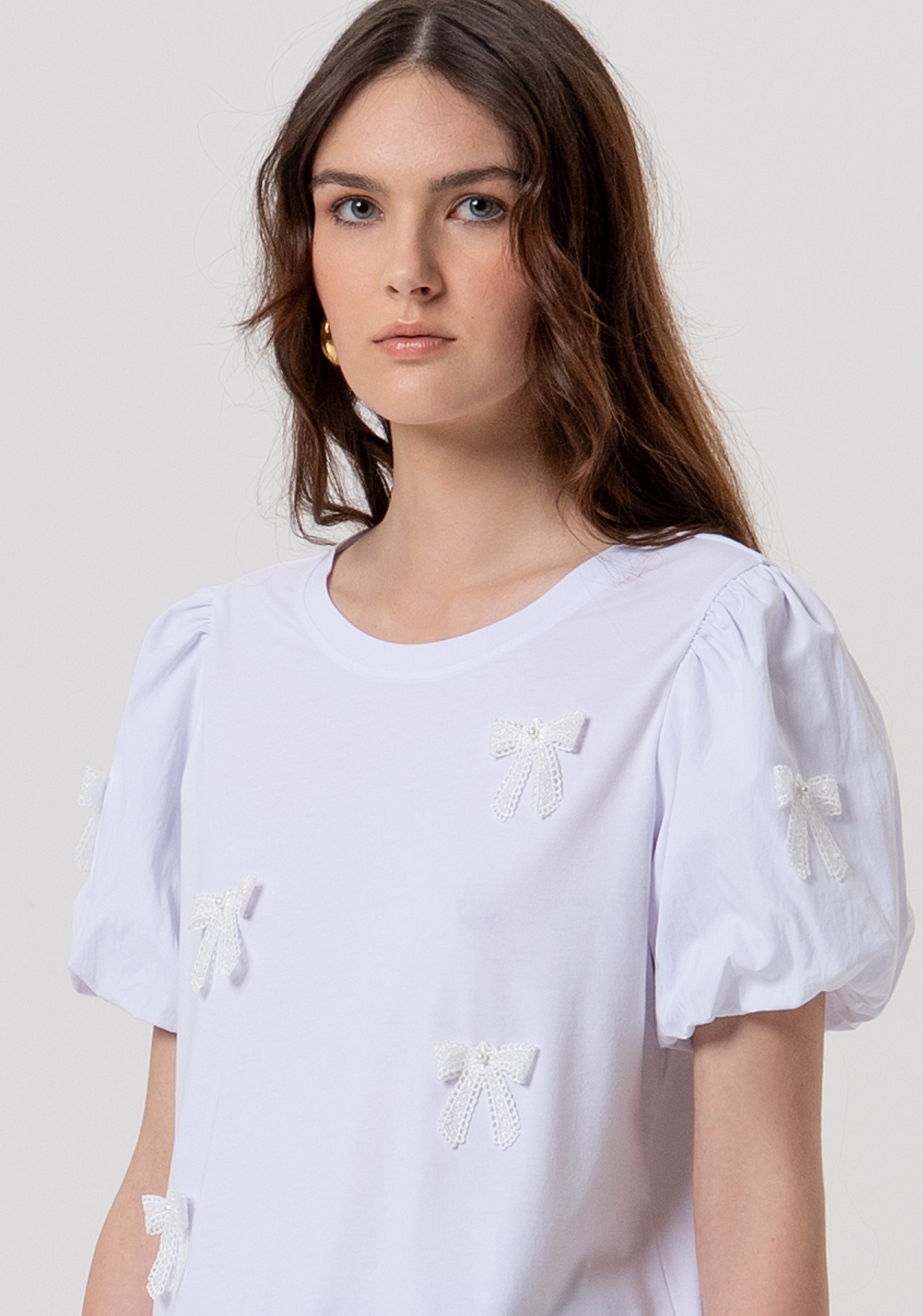 T-shirt regular in jersey con applicazioni fiocchi FR26ST3034J41801-278 Fracomina