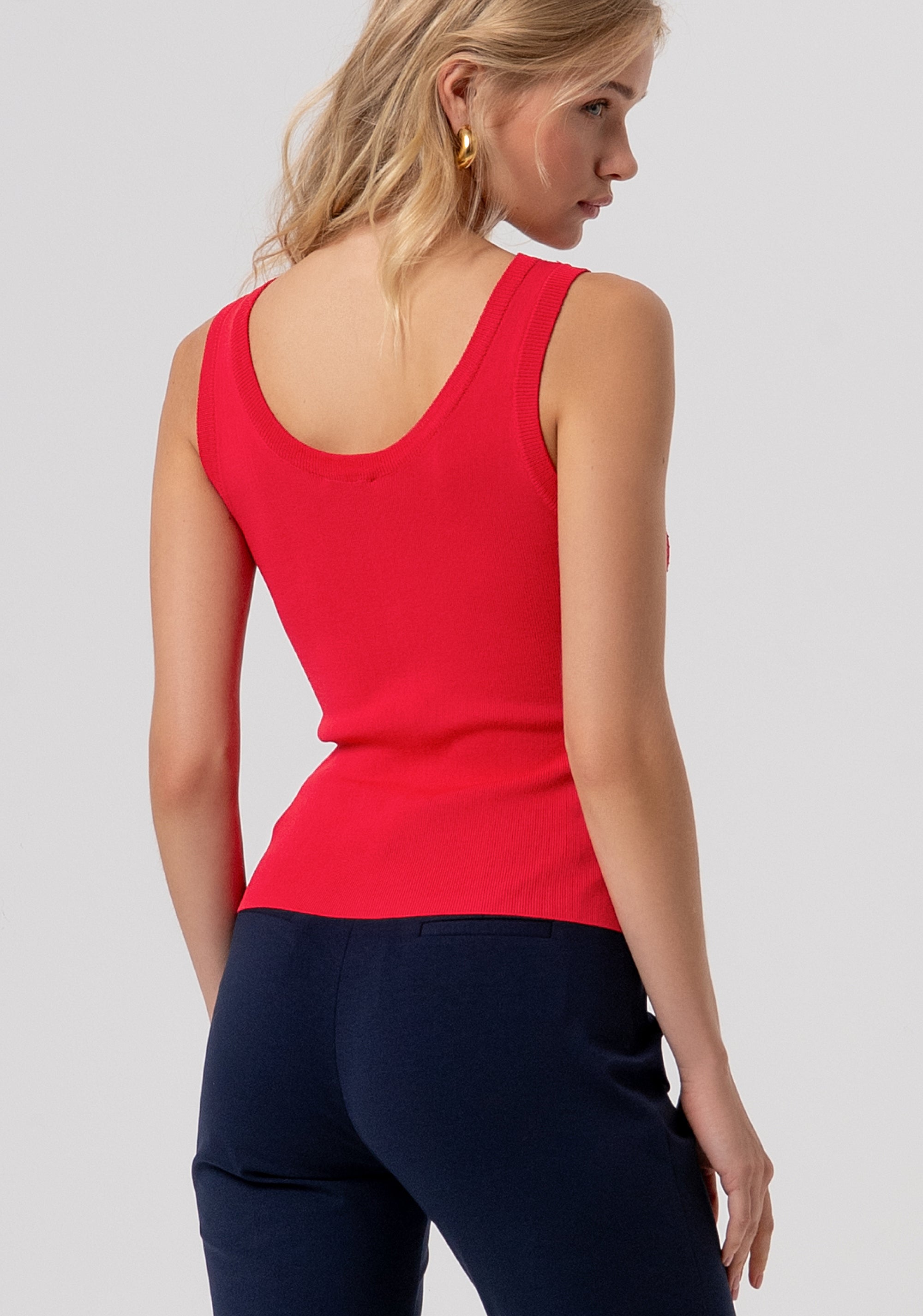 Top slim senza maniche in maglia FR26ST4005K524R9-101 Fracomina
