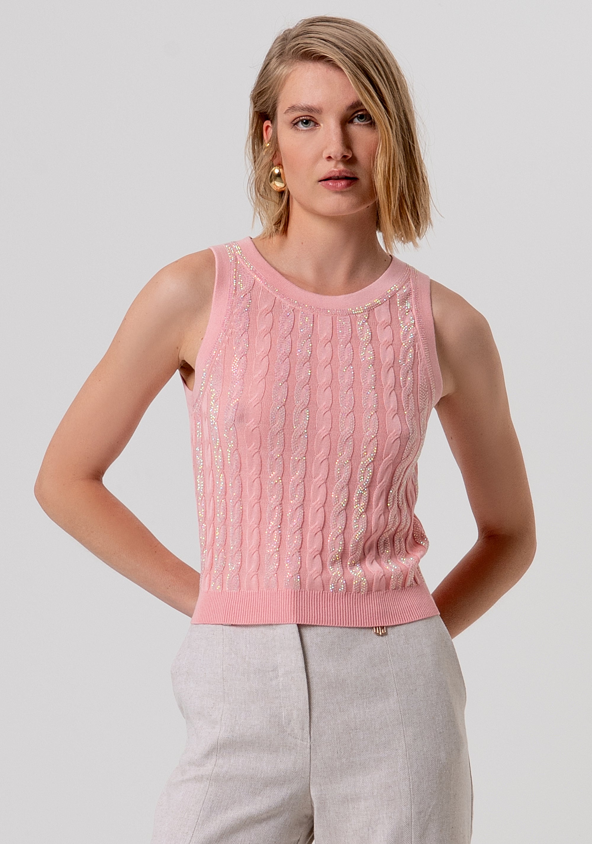 Top slim senza maniche in maglia con punto treccia FR26ST4008K547R9-107 Fracomina