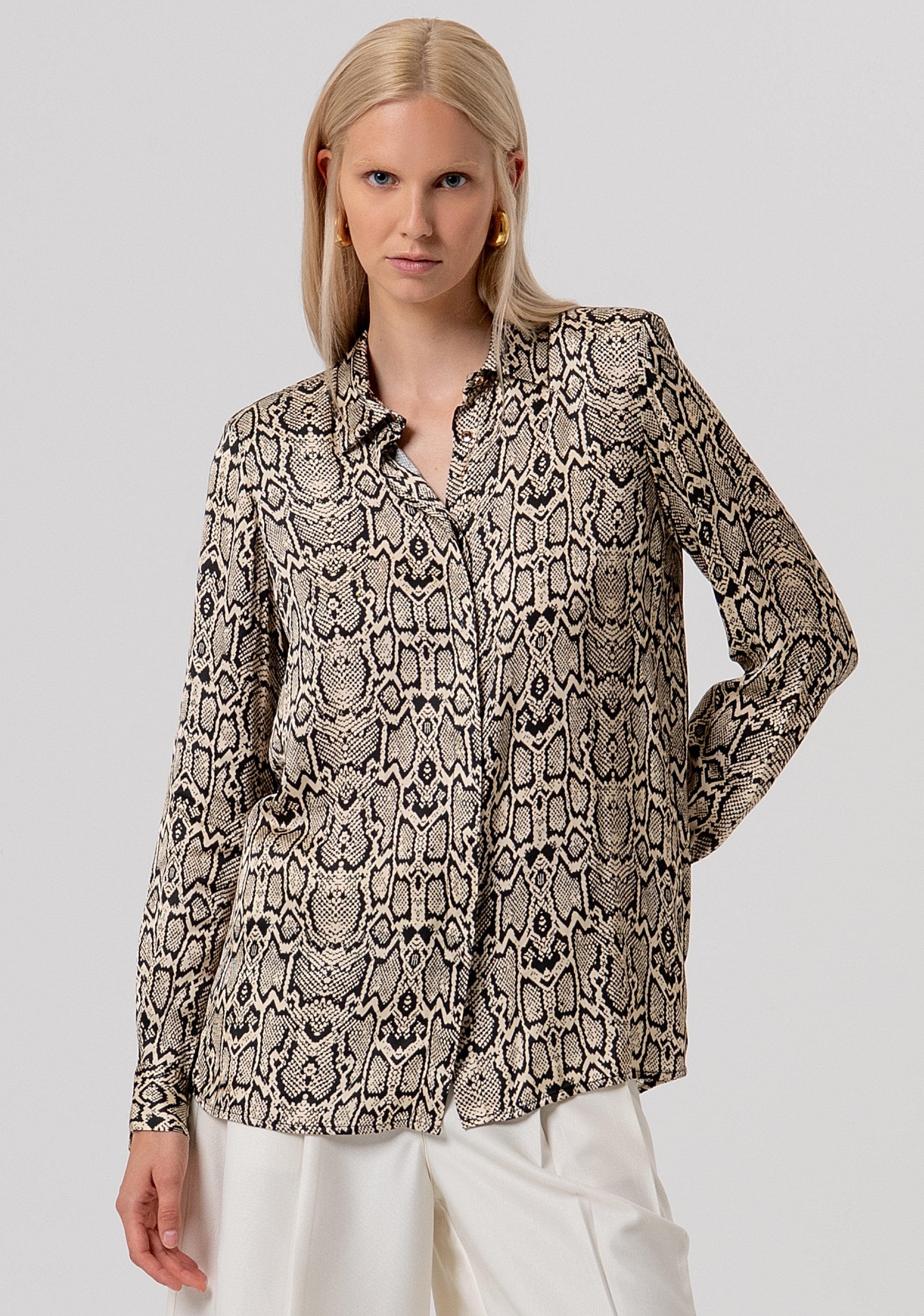Camicia regular in viscosa con stampa animalier FR26ST6008W413L7-F64 Fracomina