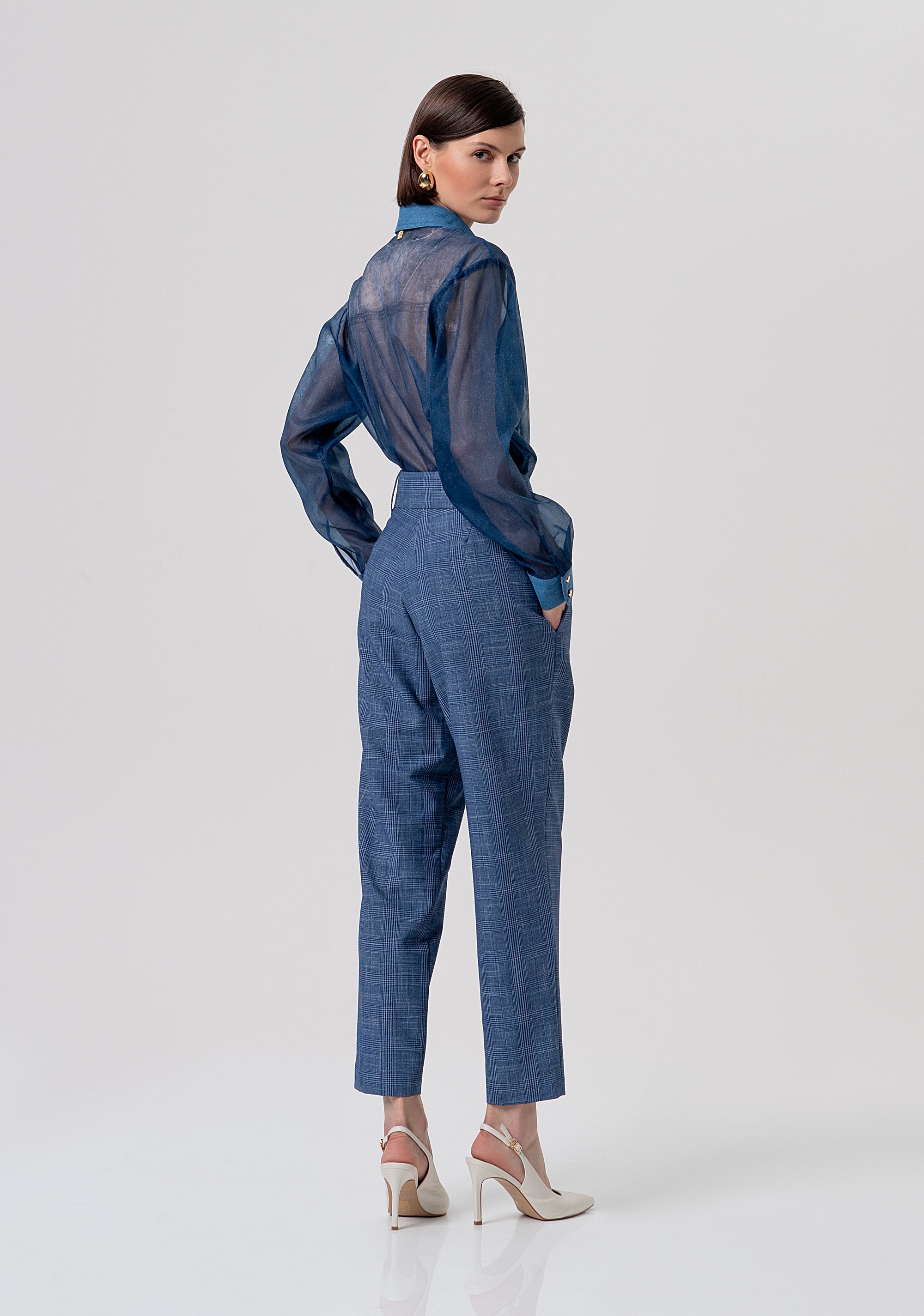 Pantalone carrot modello chino in Principe di Galles FR26SV4008W645O2-166 Fracomina