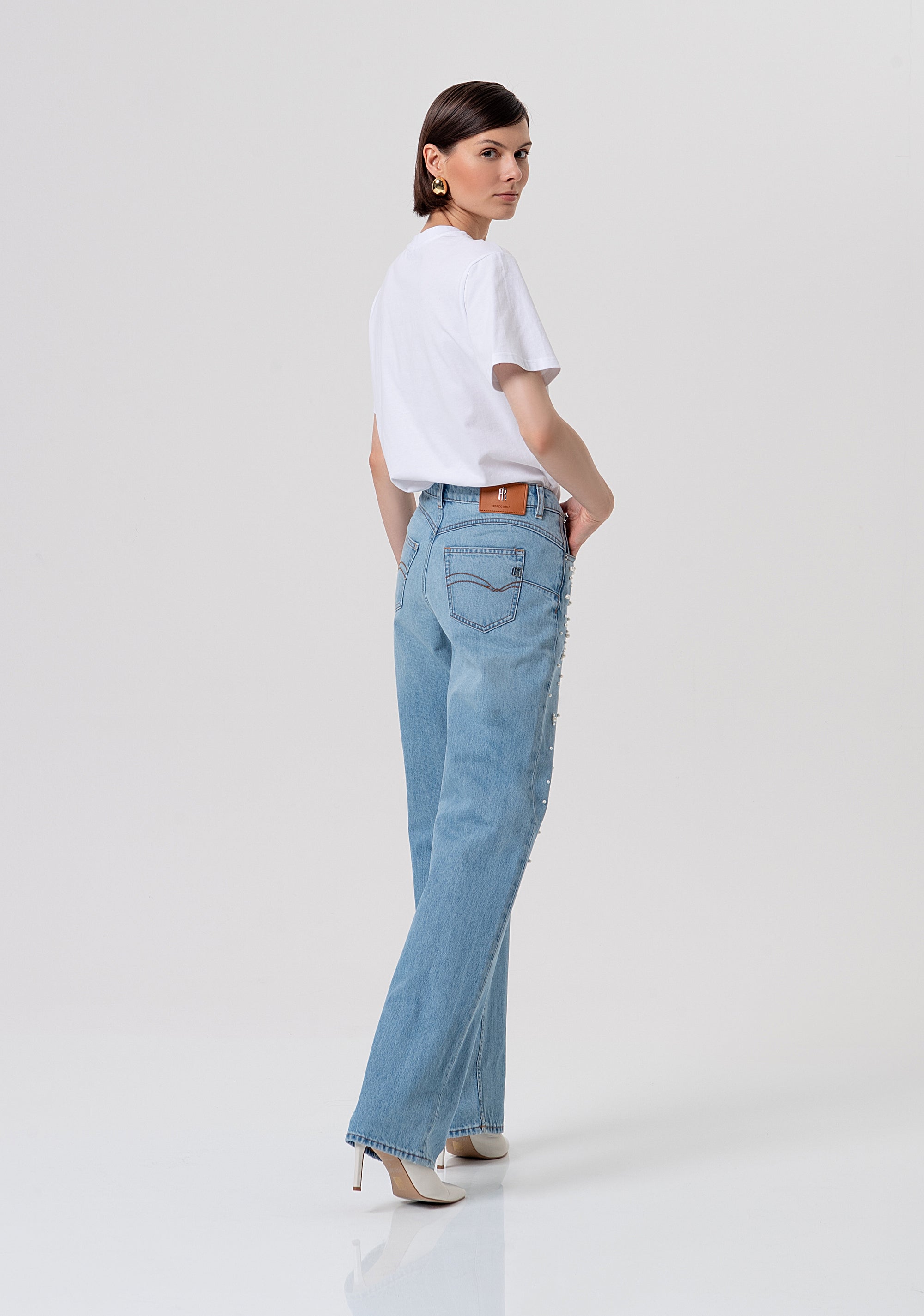 Jeans flare effetto push up in denim con lavaggio chiaro FR26SV8050D47103-062 Fracomina