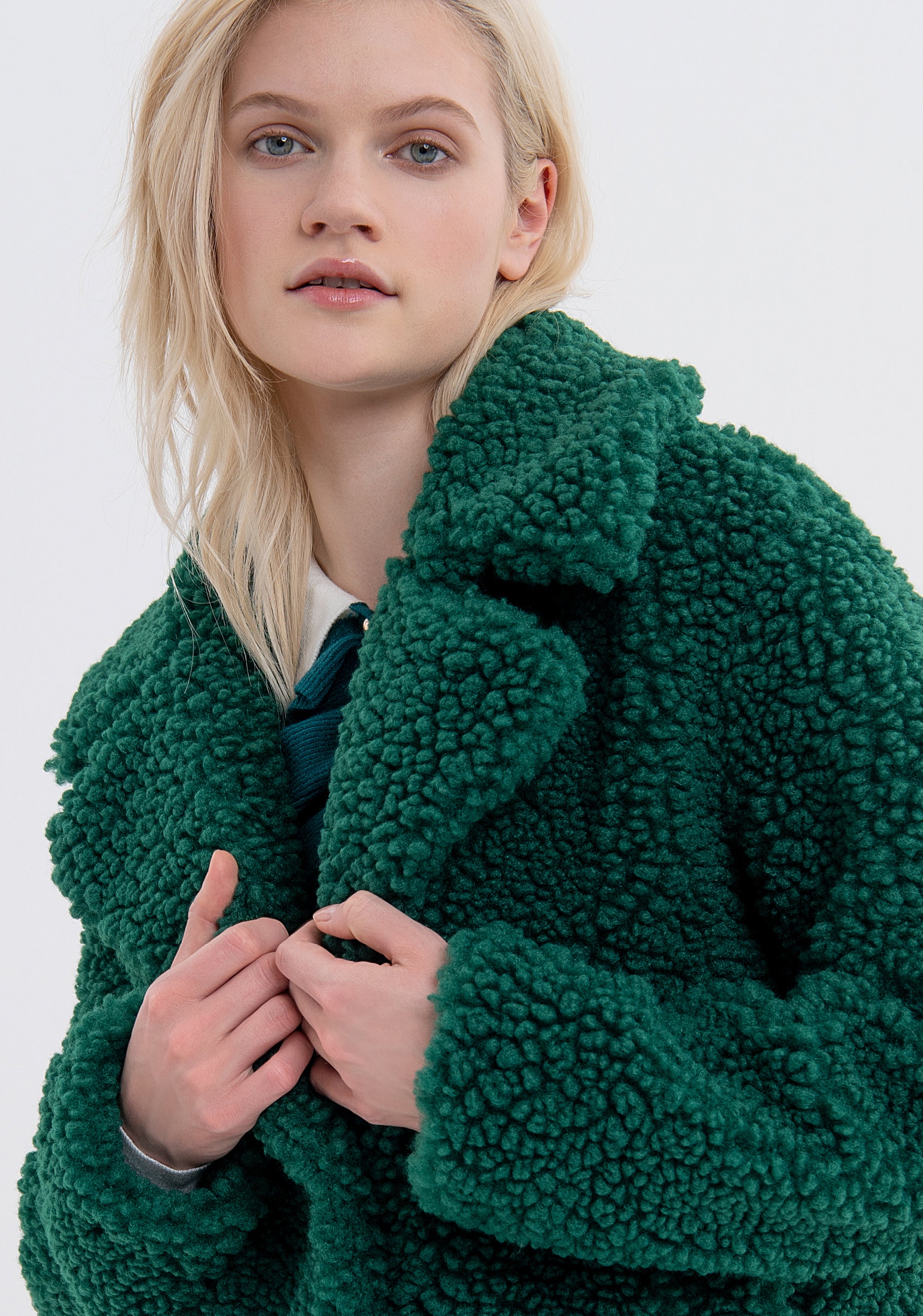 Eco pelliccia cropped monopetto FS23WC4001O44501 Fracomina