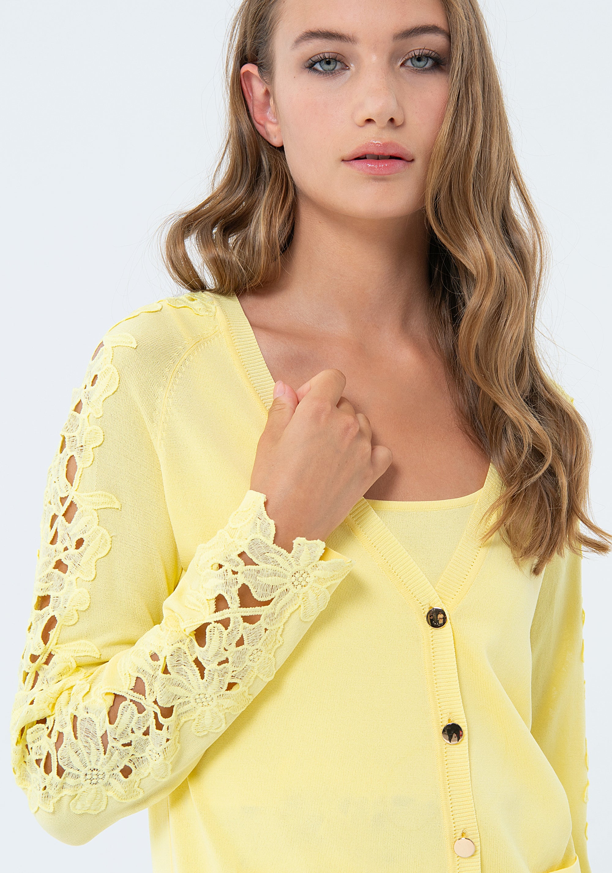 Cardigan regular con inserti di passamaneria in pizzo FS24ST8001K417G1-S53 Fracomina
