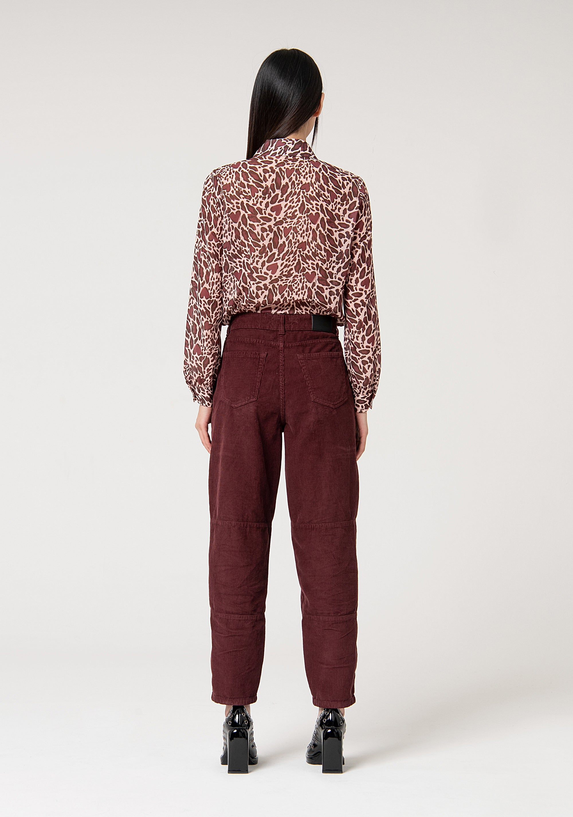 Pantalone carrot in velluto a coste FS24WVD001W75101-087 Fracomina