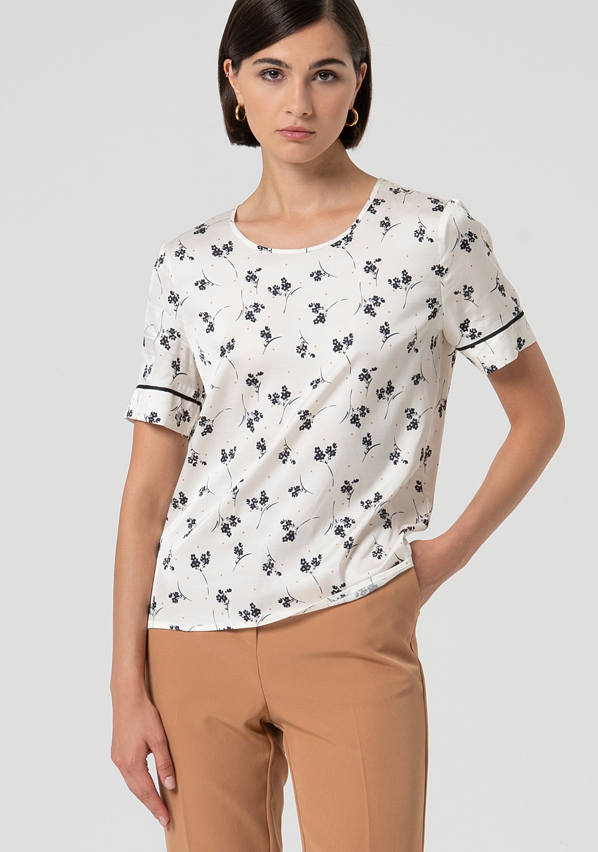 Blusa regular in fantasia floreale FS25ST1004W732T8-324 Fracomina