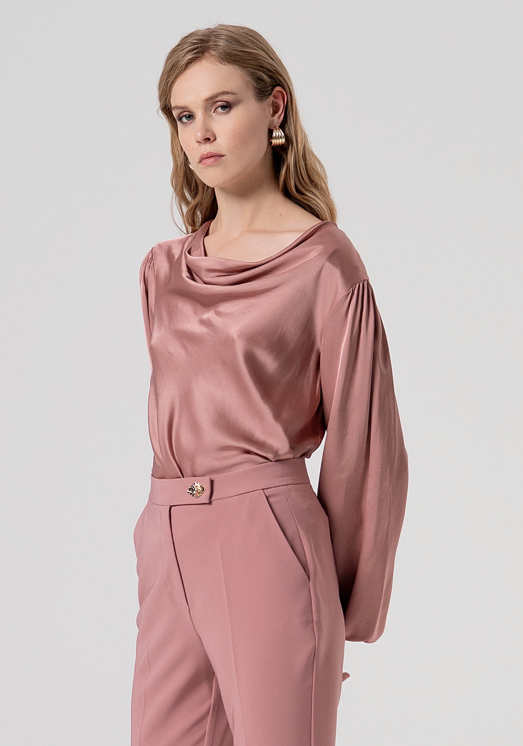 Pantalone regular a sigaretta