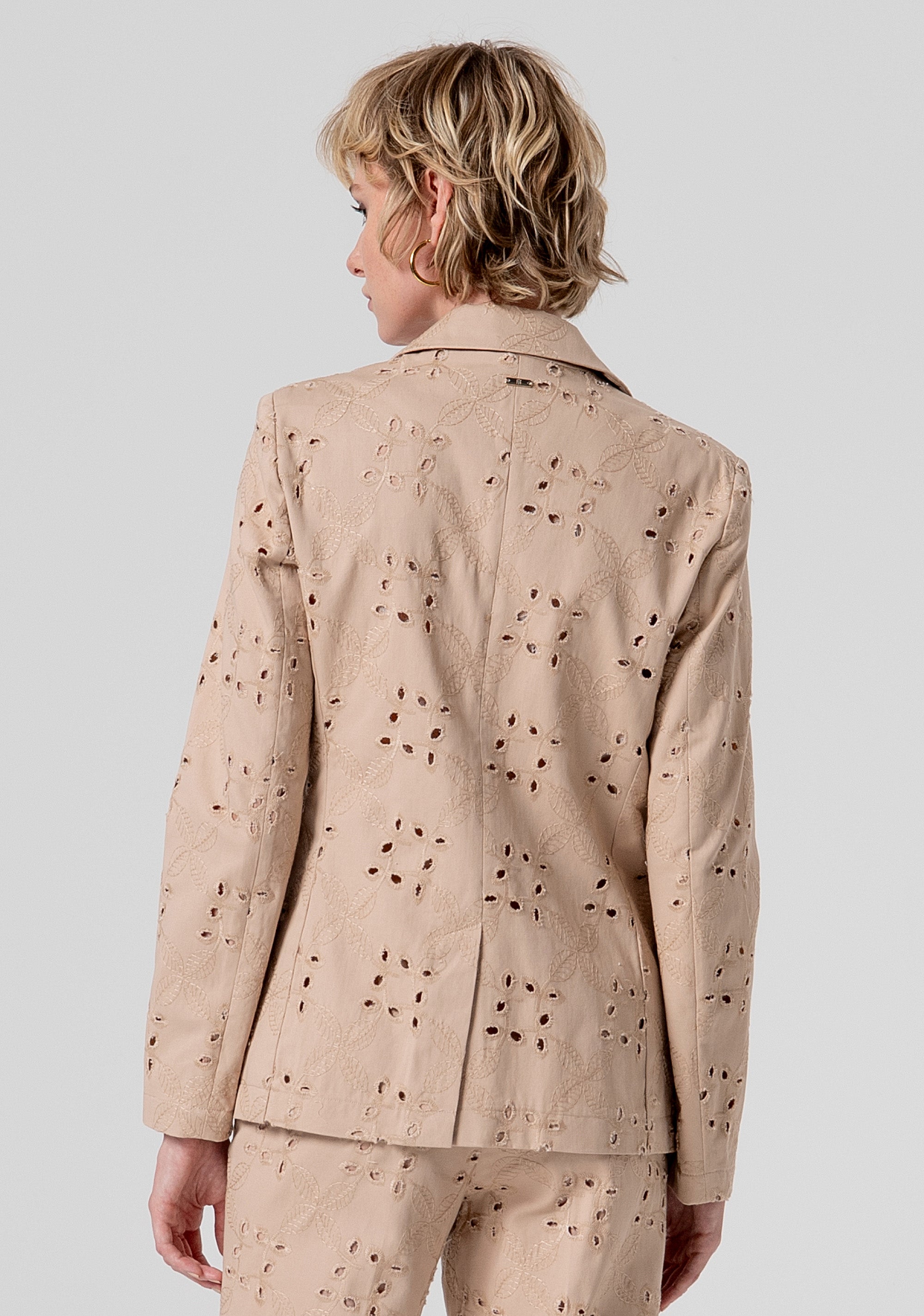 Blazer regular monopetto in pizzo San Gallo FS26SJ3006W825V8-050 Fracomina