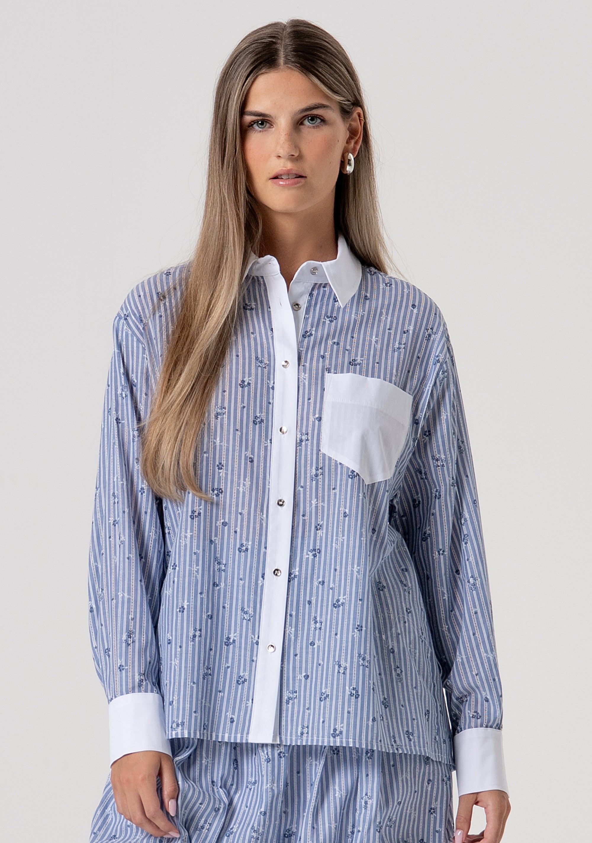 Camicia regular in cotone a righe FS26ST6011W400N8-L62 Fracomina