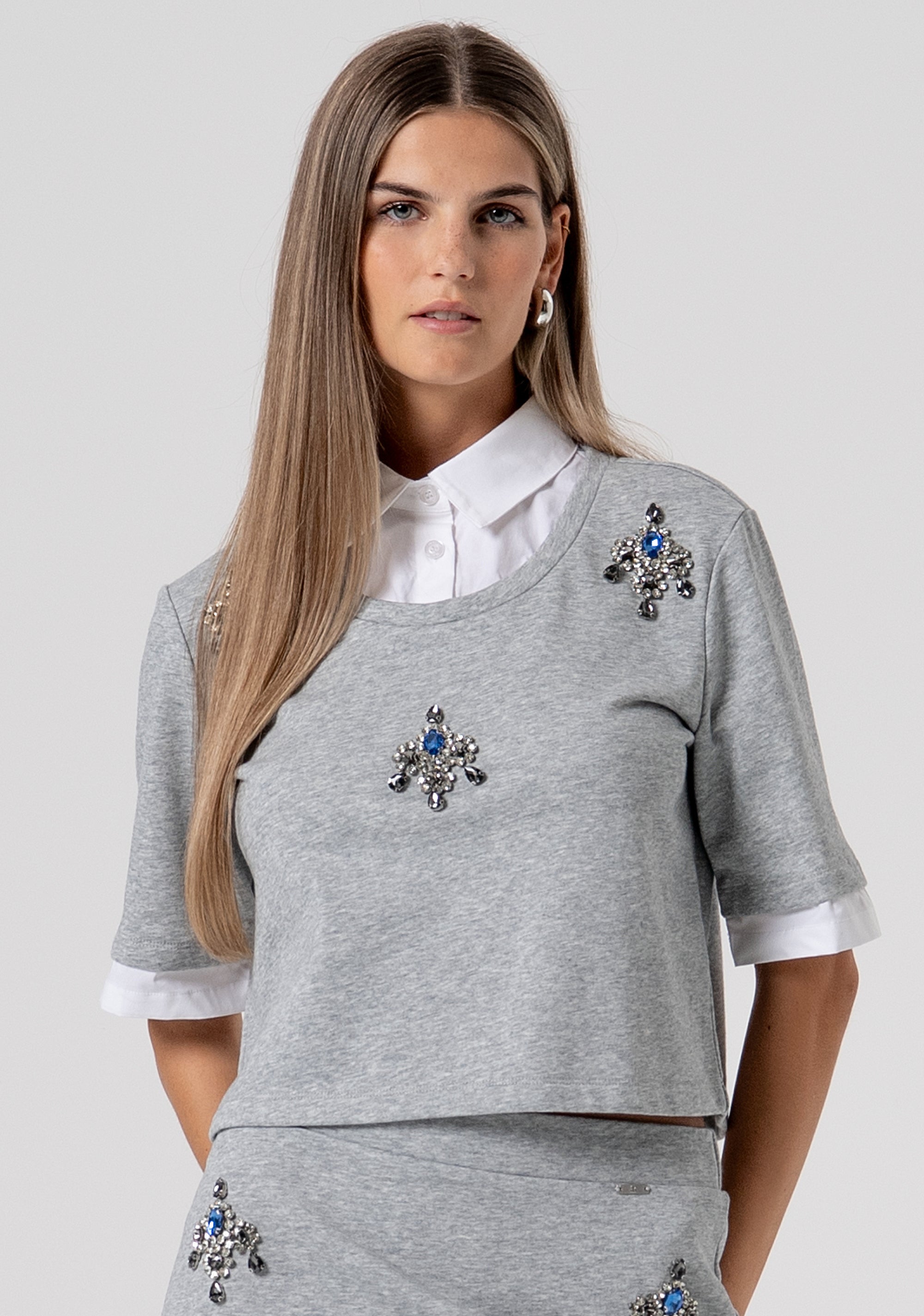 Felpa cropped con applicazioni gioiello FS26ST9001F408R9-156 Fracomina