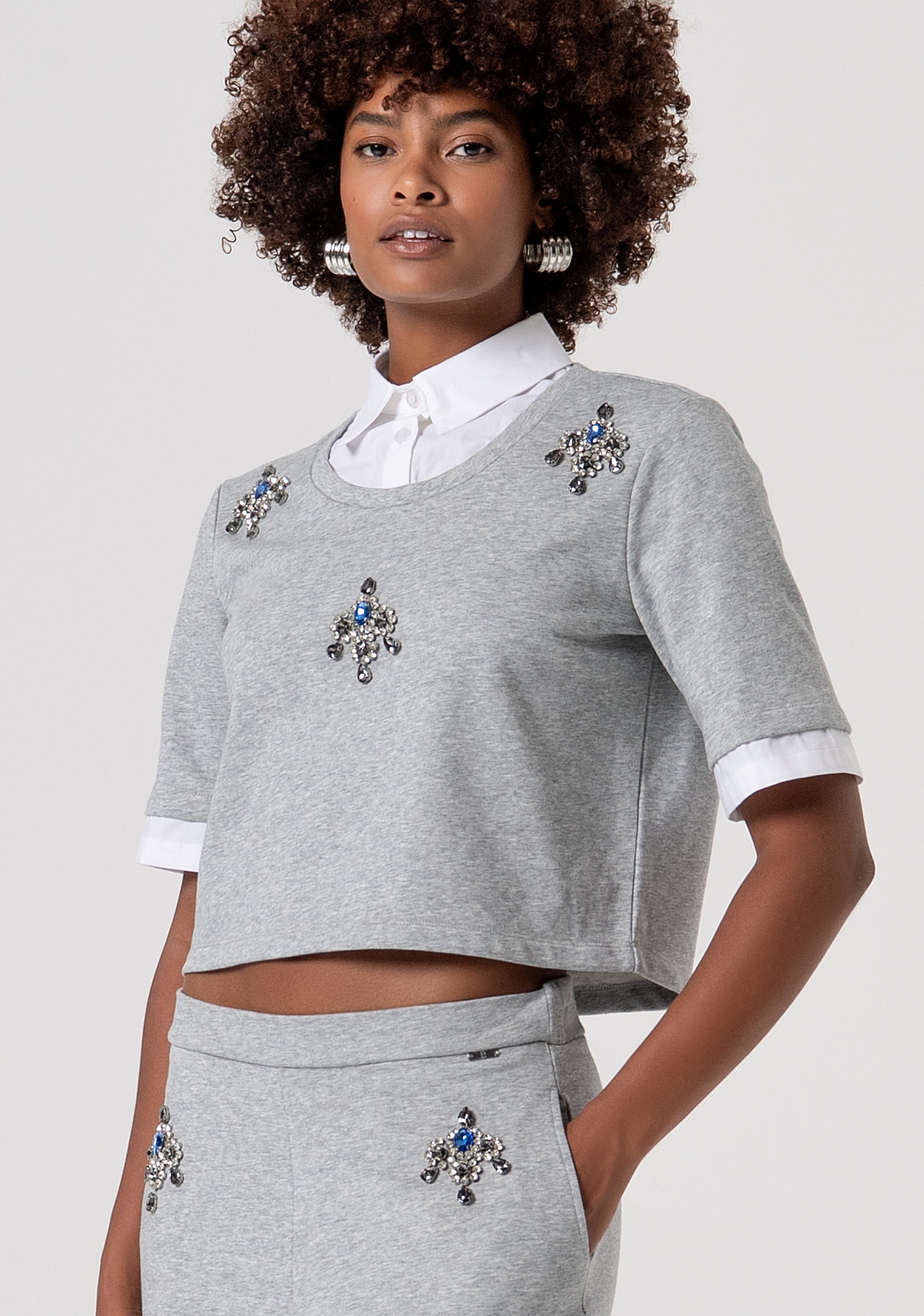 Pantalone flare a palazzo in felpa con applicazioni gioiello FS26SV3003F408R9-156 Fracomina