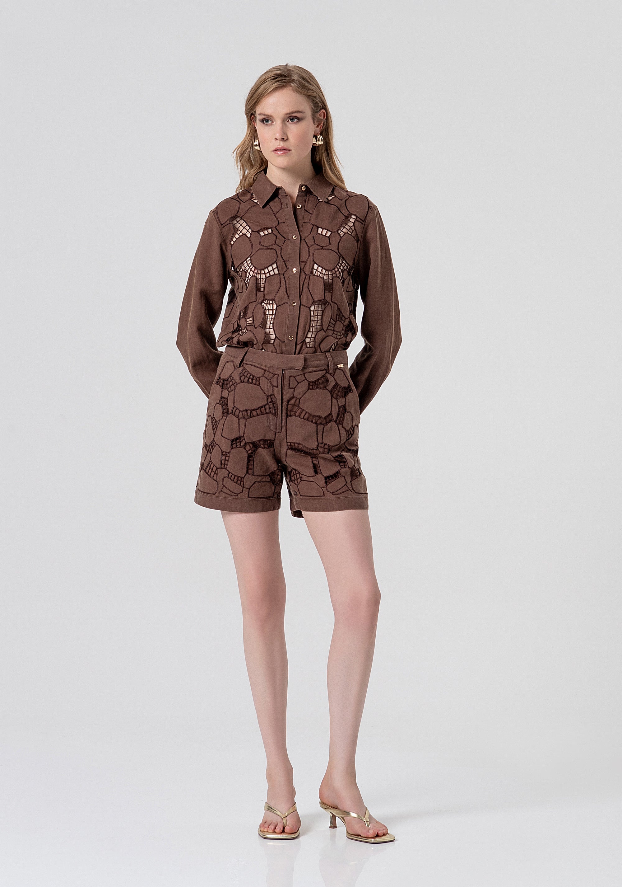 Pantaloncini regular in tessuto con ricami FS26SV6001W826E5-091 Fracomina