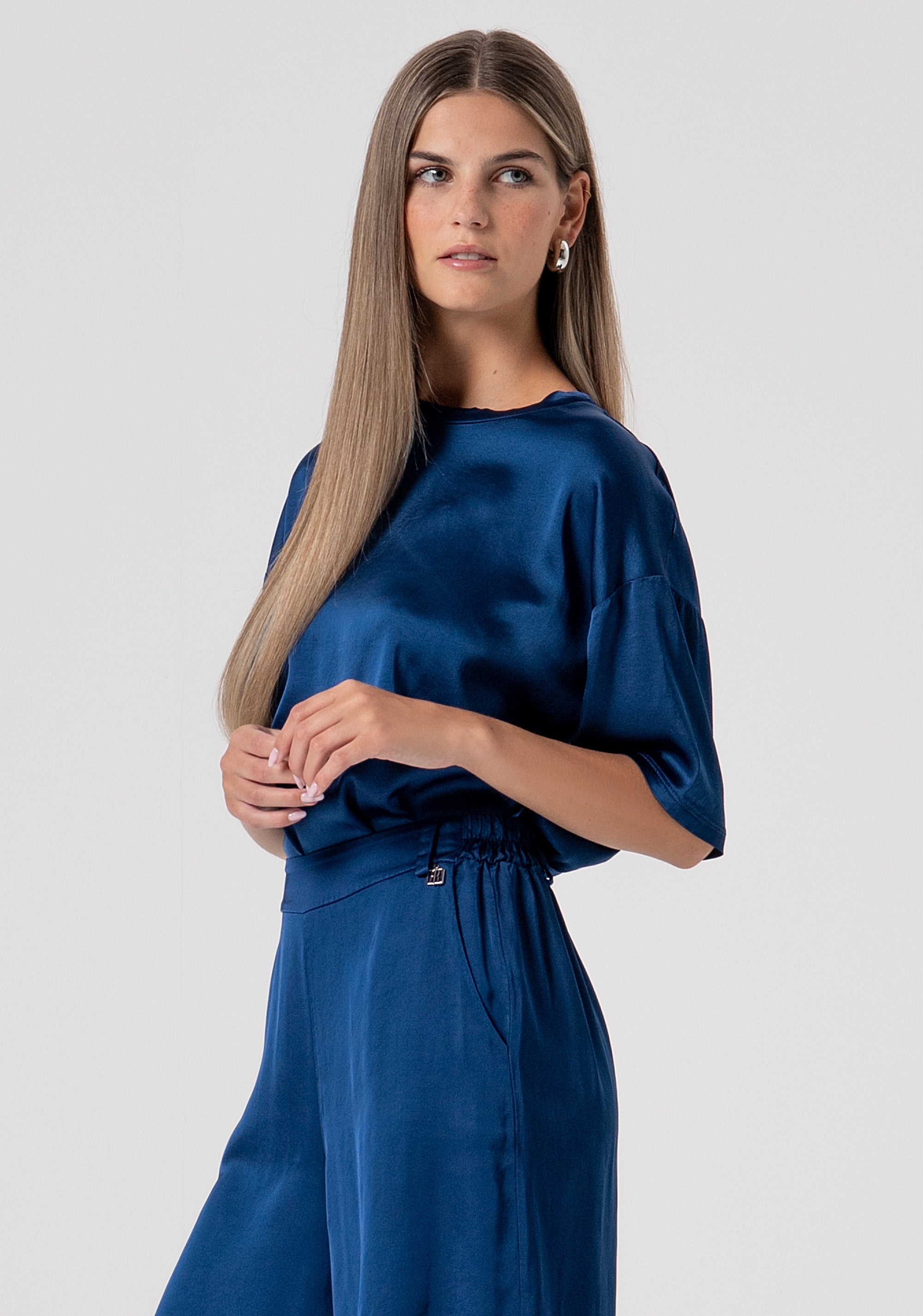 Bermuda flare in raso di viscosa FS26SV6008W41301-064 Fracomina