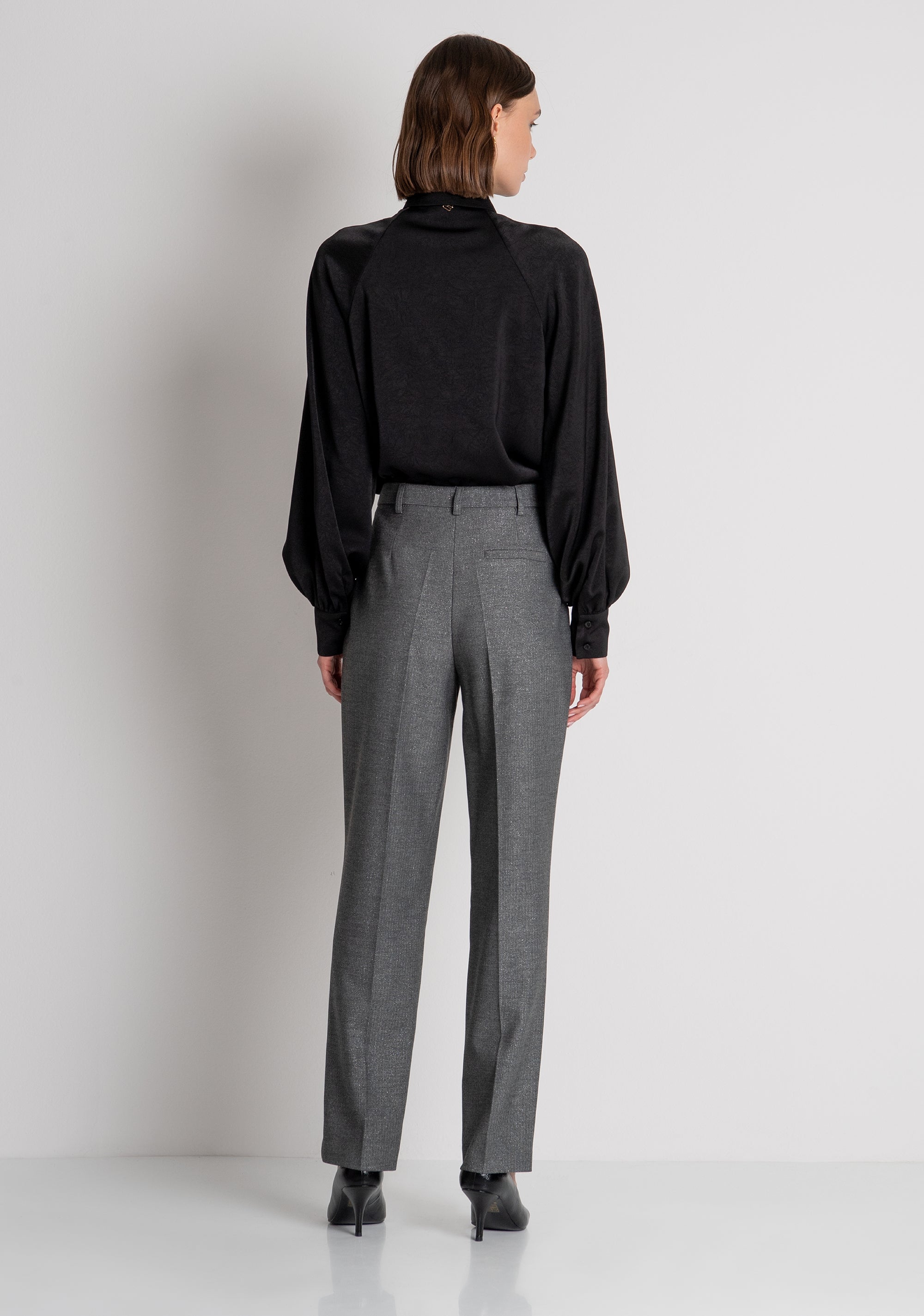 Pantalone regular modello chino in tessuto spigato FRACOMINA — immagine 3 di 5