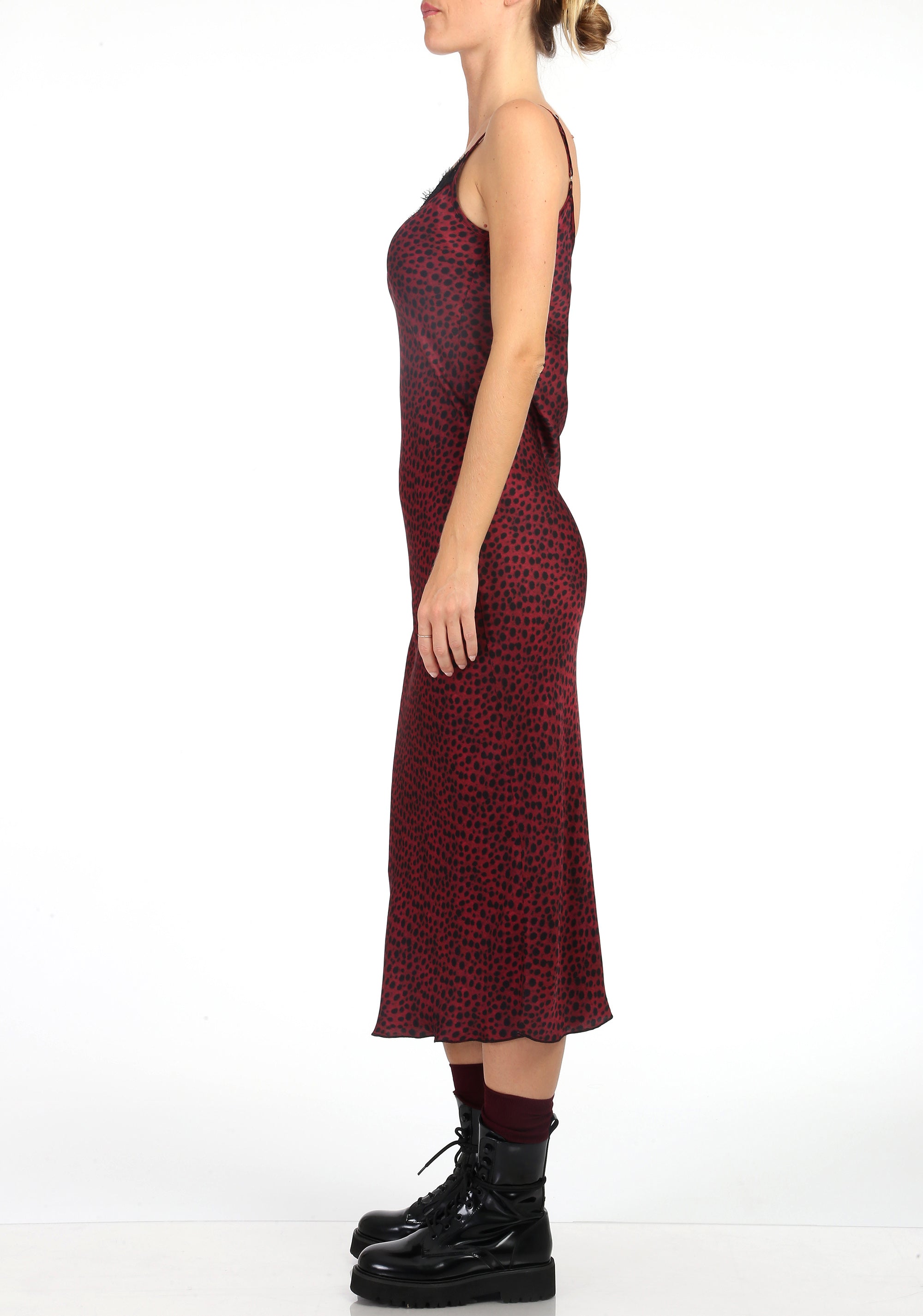 Abito lungo con pizzo