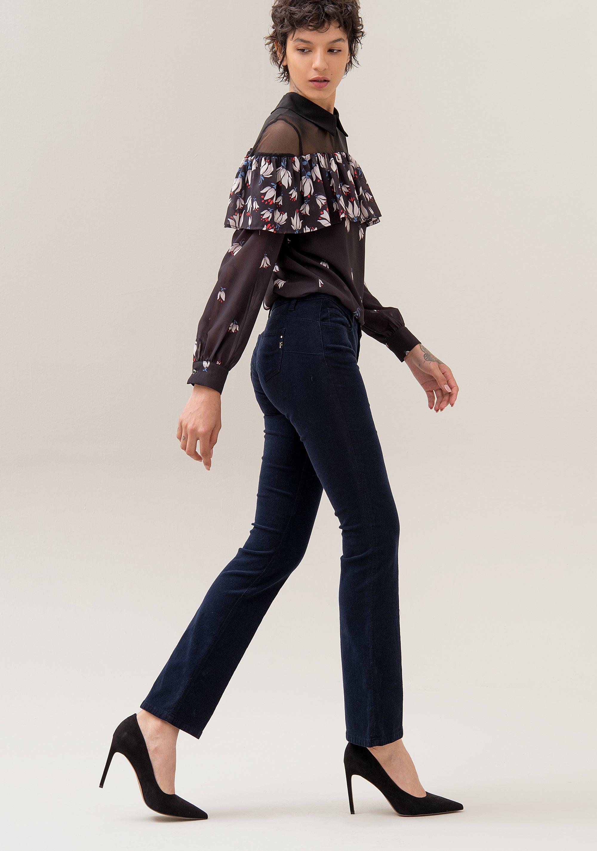 Pantaloni bootcut in tessuto stretch con lavaggio scuro-FRACOMINA-F120W10011W024C7