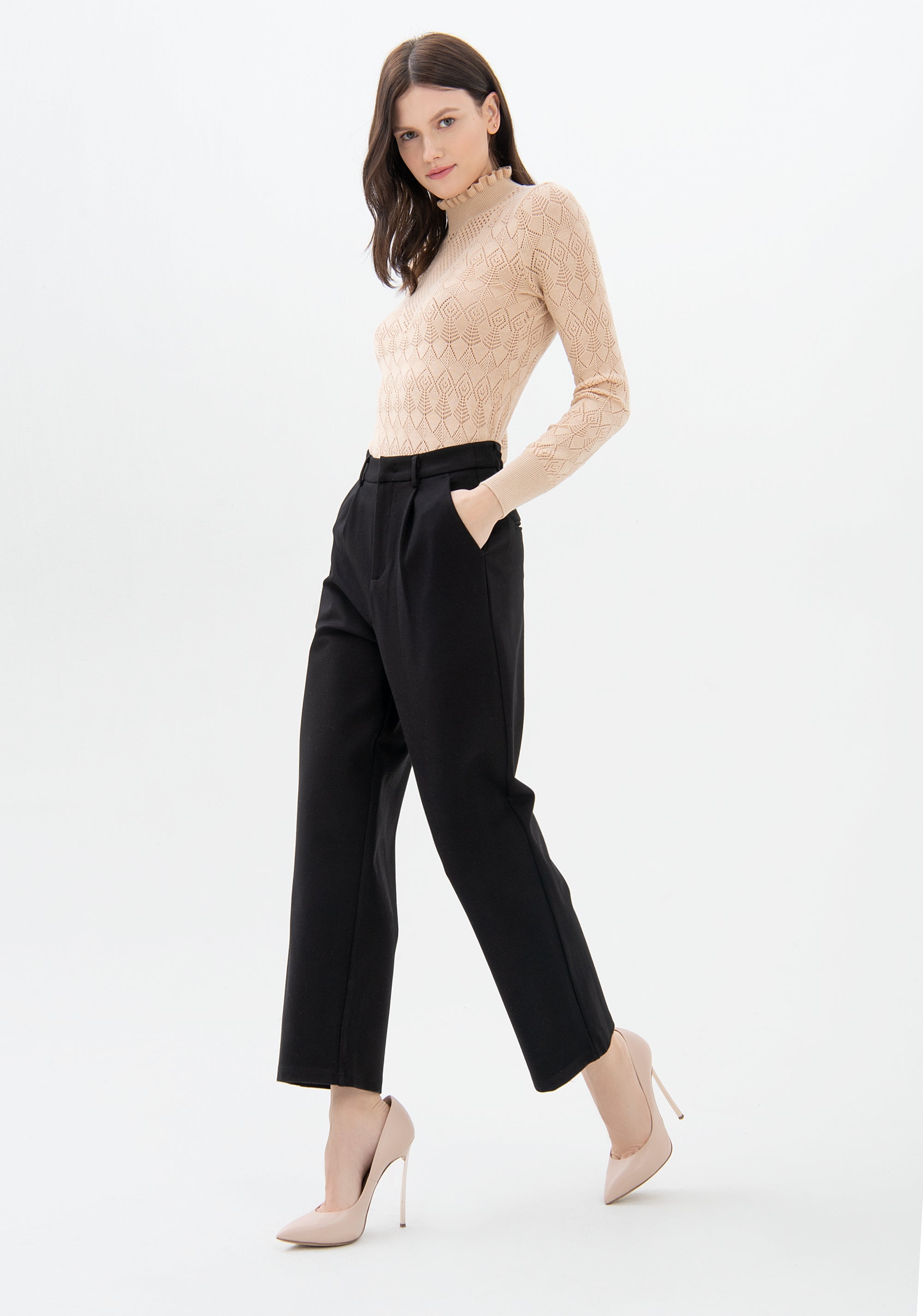 Pantalone linea diritta cropped in tessuto tecnico
