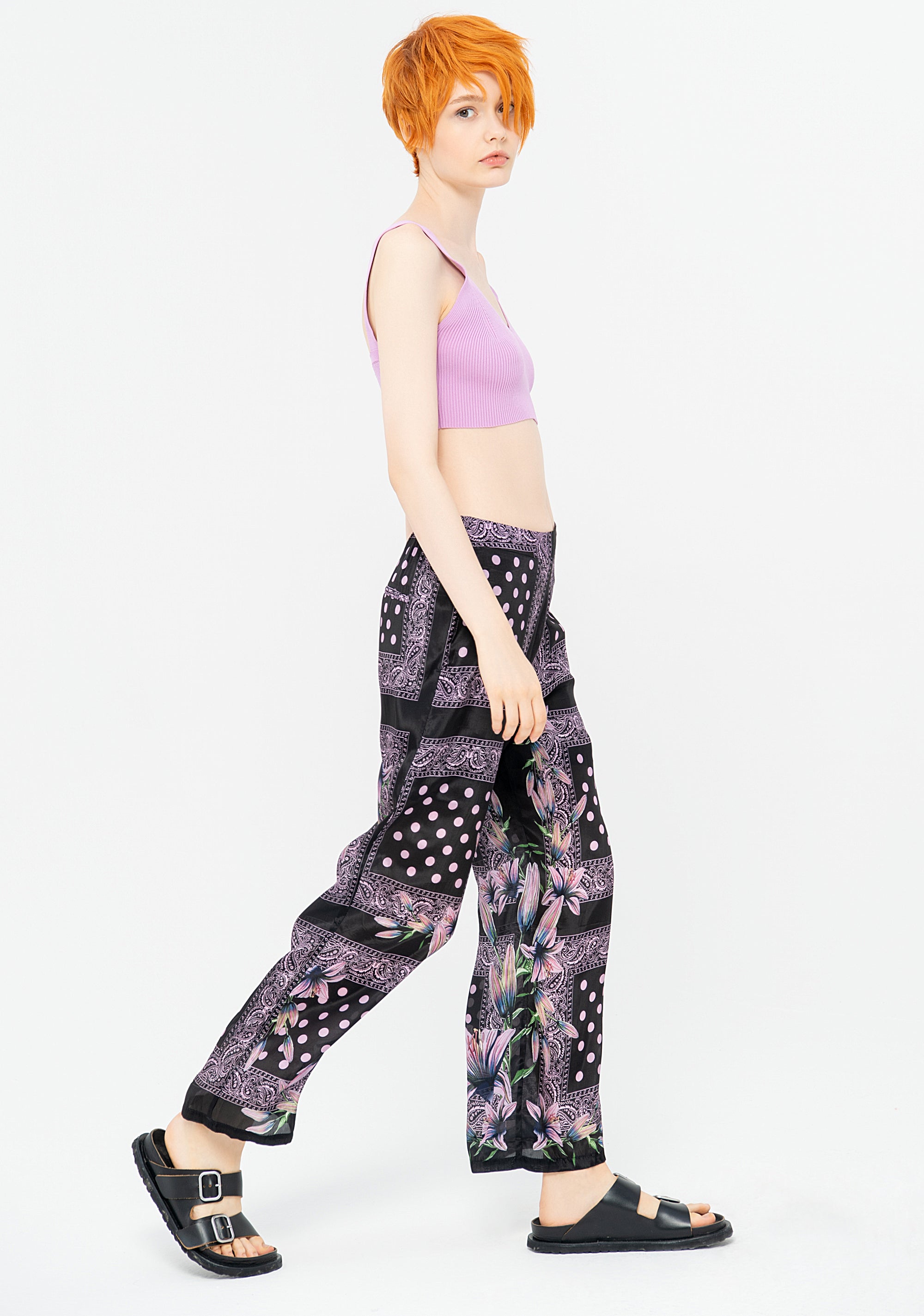 Pantalone ampio in fantasia foulard