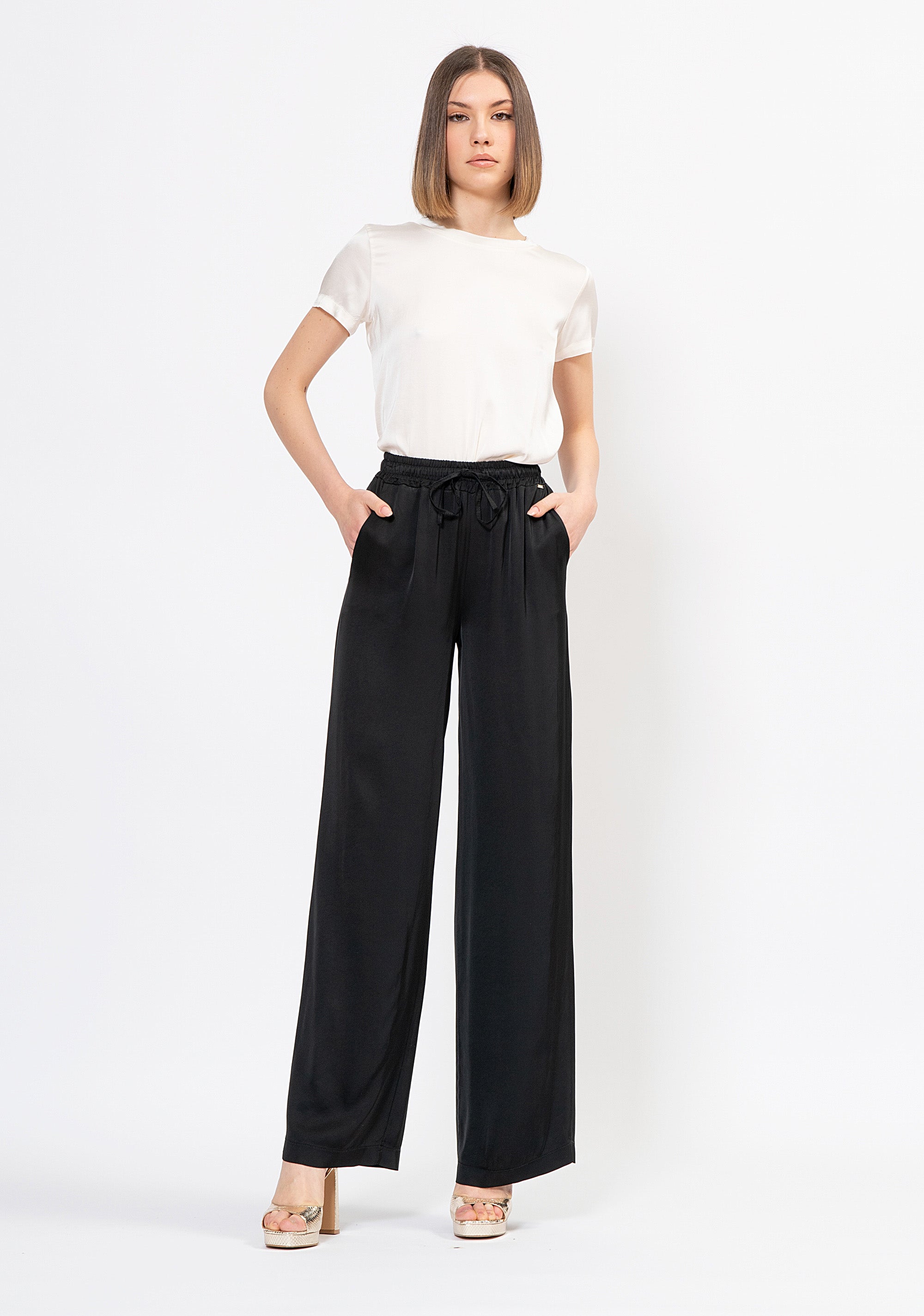 Pantalone palazzo ampio in viscosa fluida