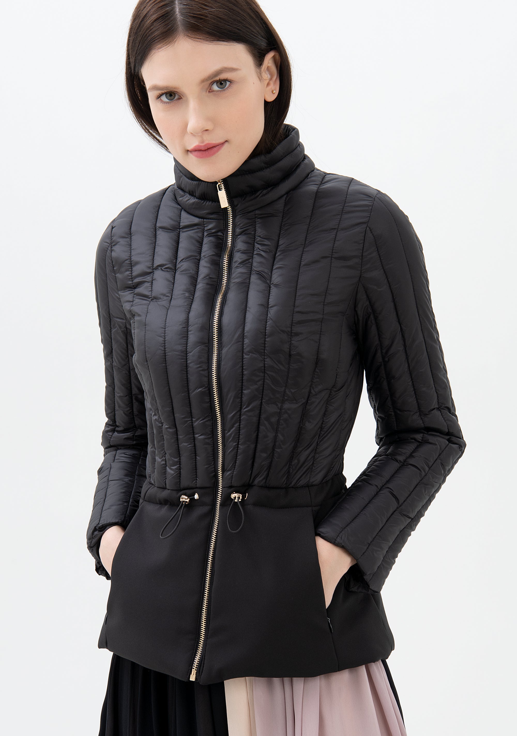 Giacca imbottita slim in mix di tessuti