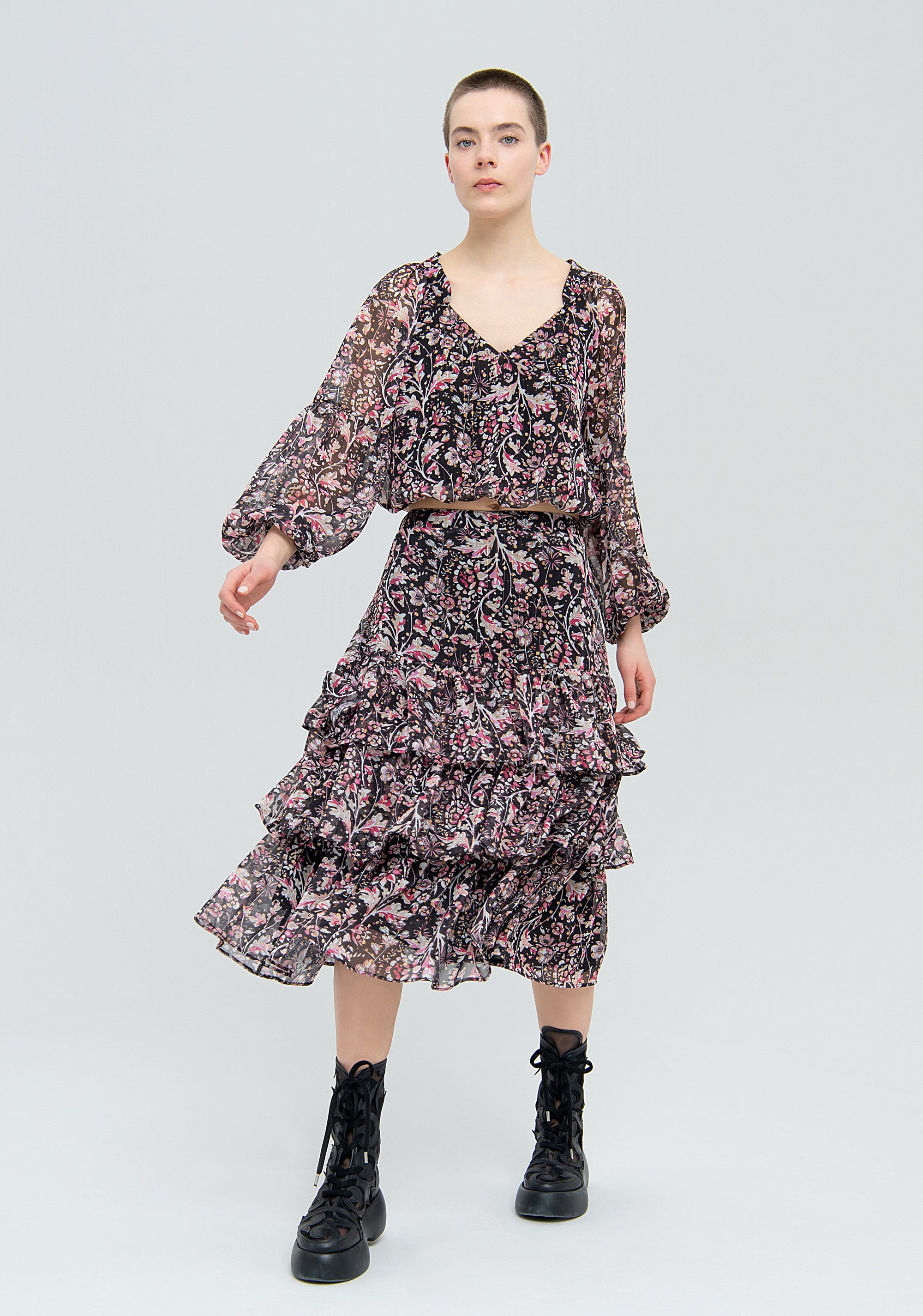 Blusa regular in fantasia floreale