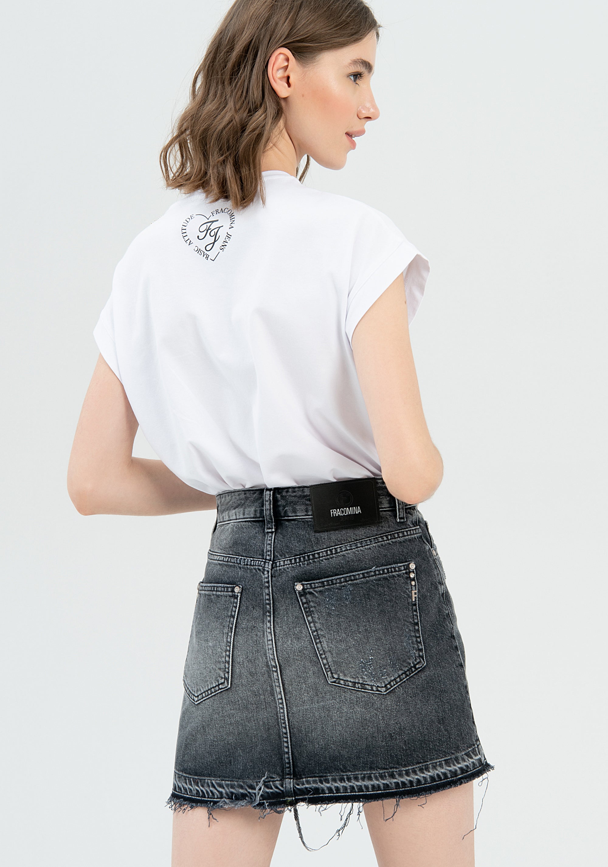 Gonna slim mini in denim nero con lavaggio strong-FRACOMINA-FP22WG5002D419P2-L26-JN-24