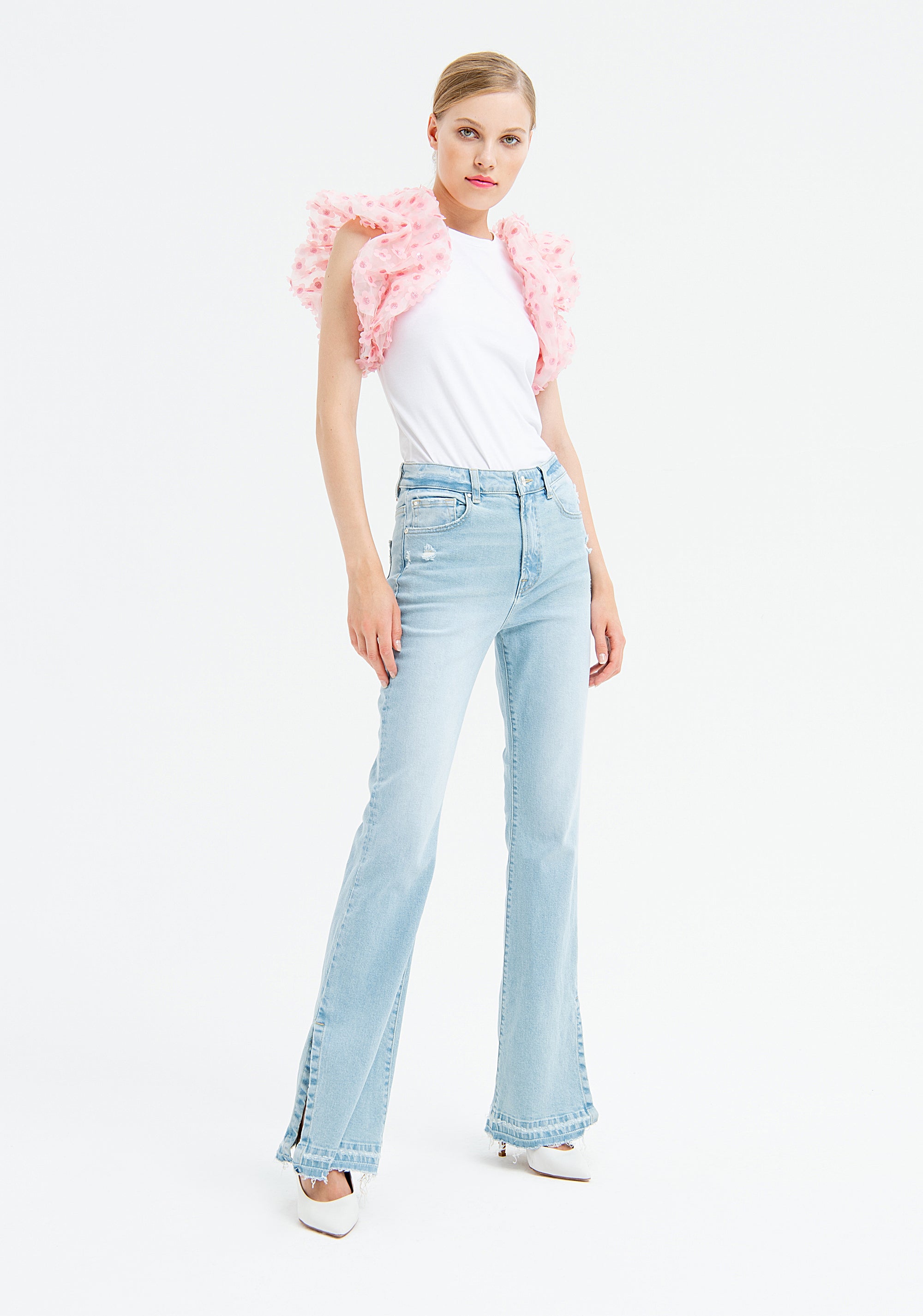 Jeans bootcut in denim con lavaggio chiaro
