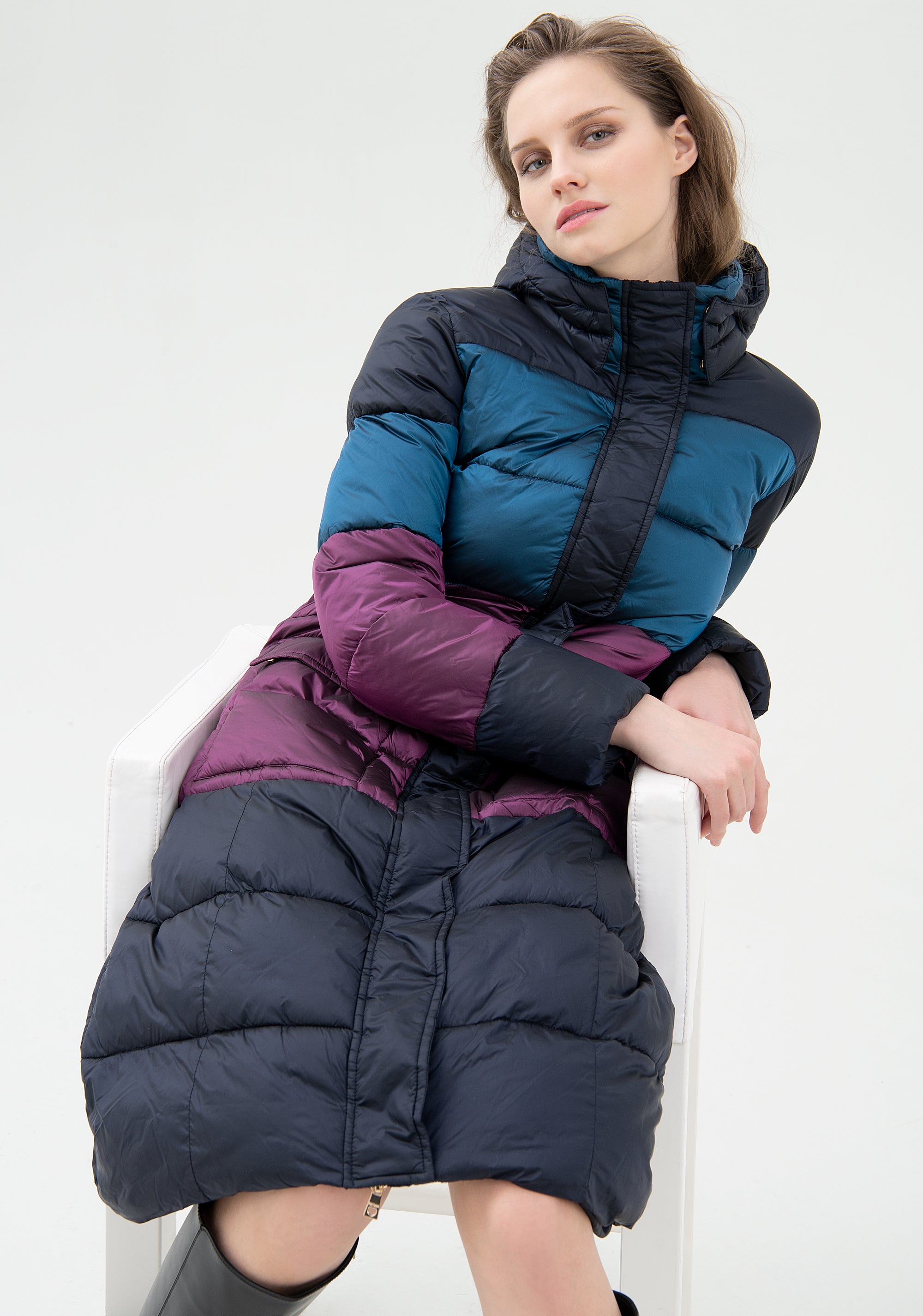 Piumino regular lungo in nylon trapuntato multicolor