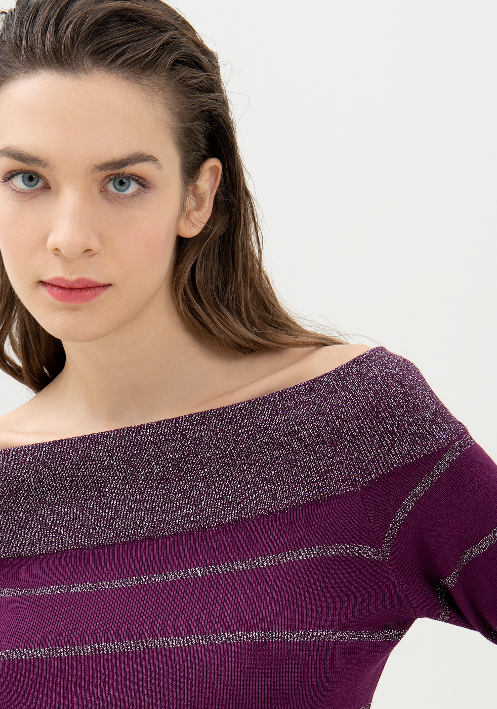 Maglia aderente con righe in lurex