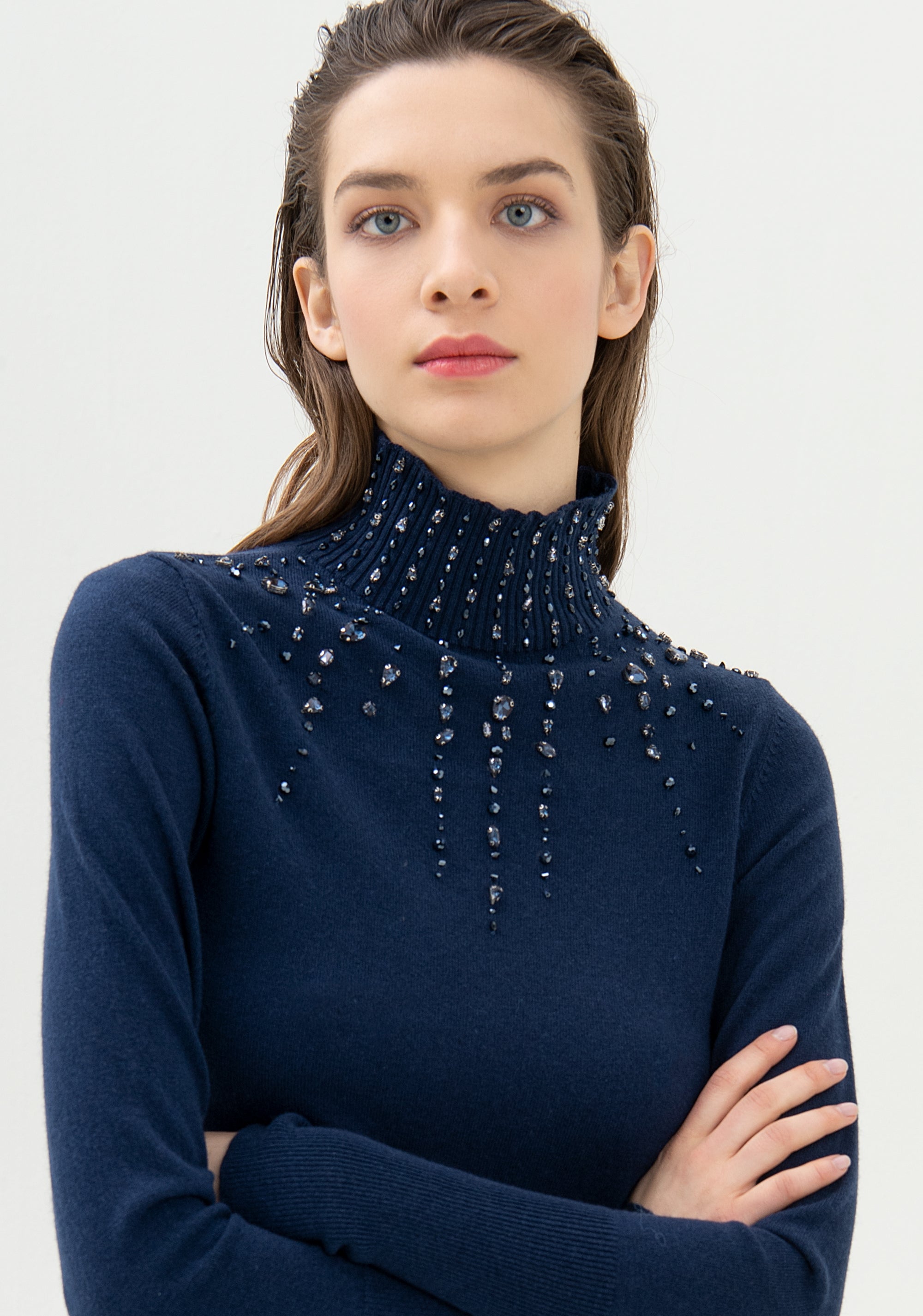 Maglia aderente con collo alto