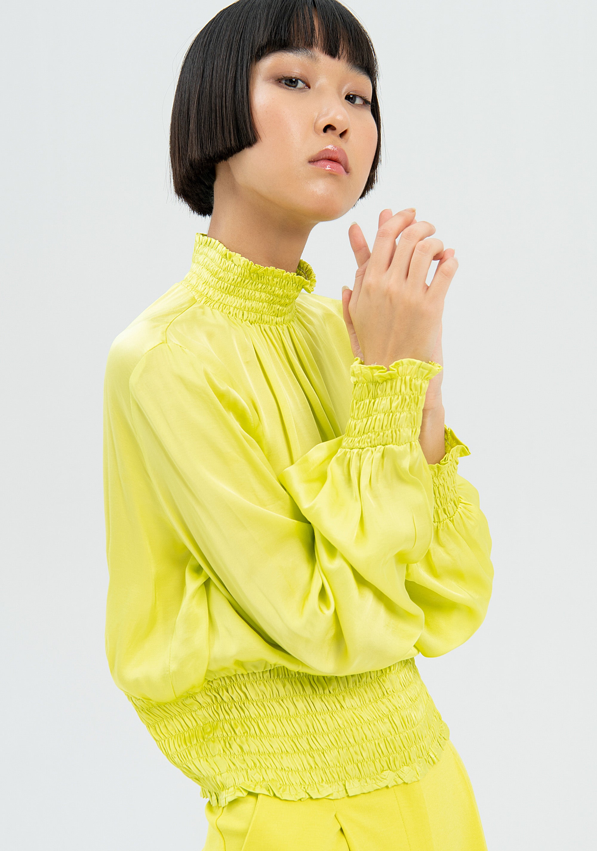 Blusa regular in viscosa fluida