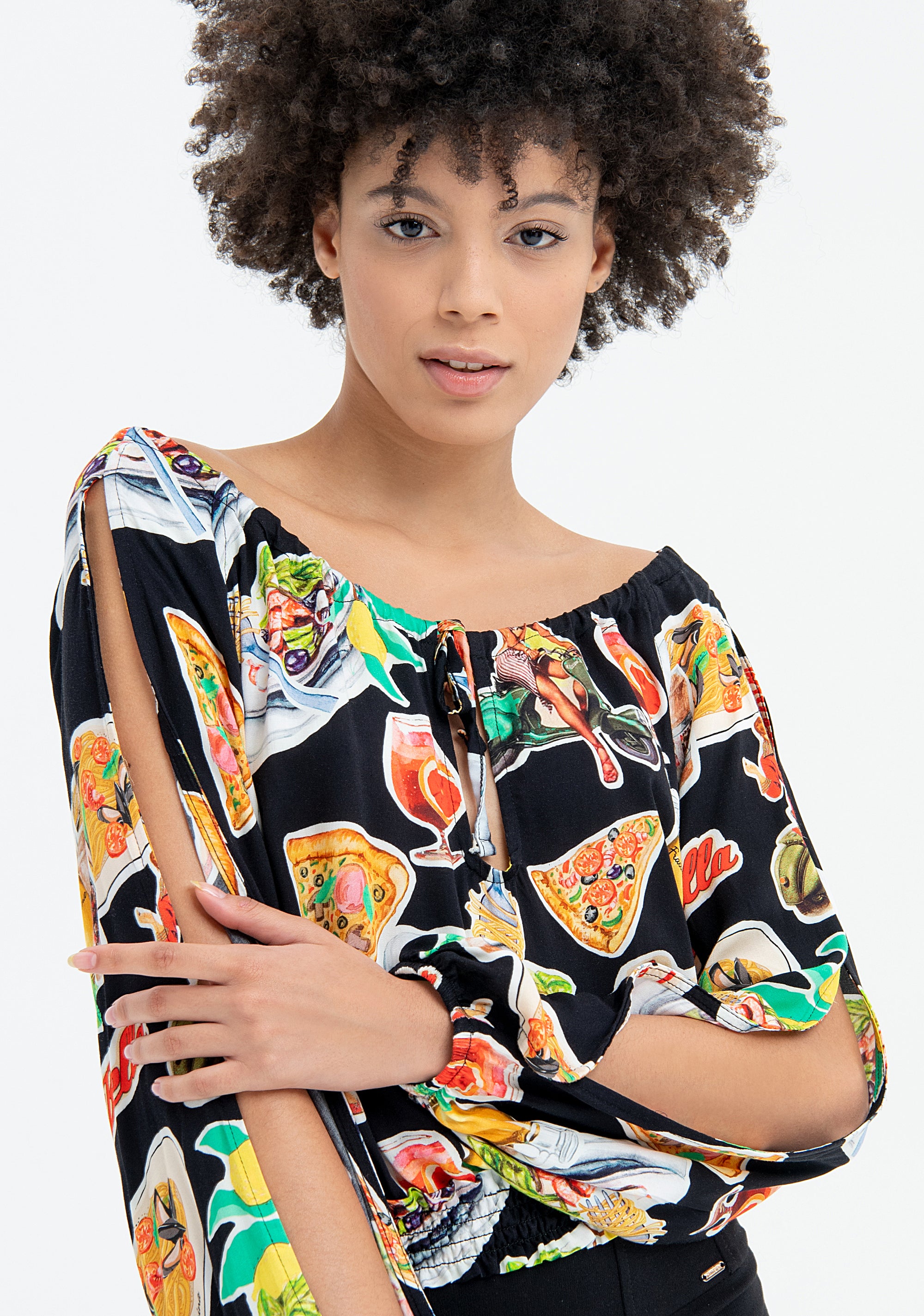 Blusa ampia in fantasia multicolor